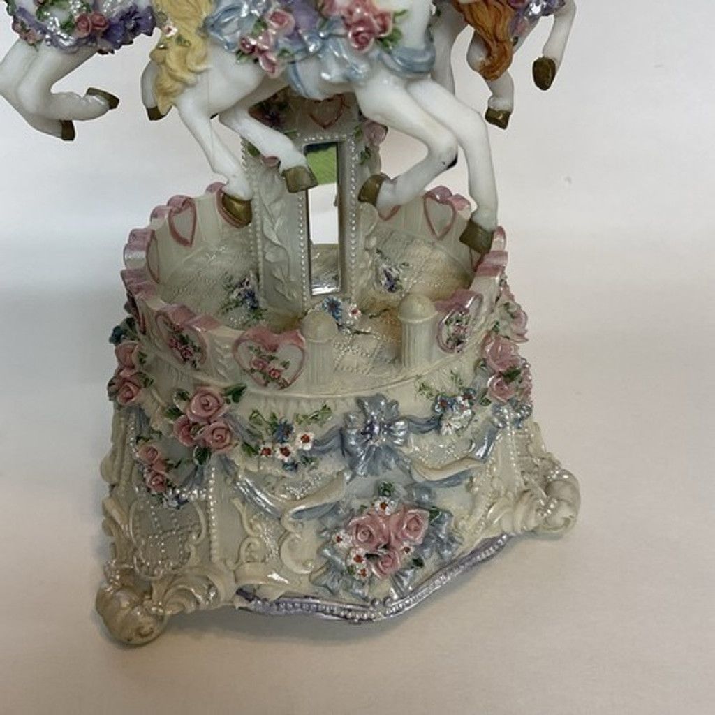 Other VTG San Francisco Music Box All The Pretty Horses Music Box Size ONE SIZE - 7 Thumbnail