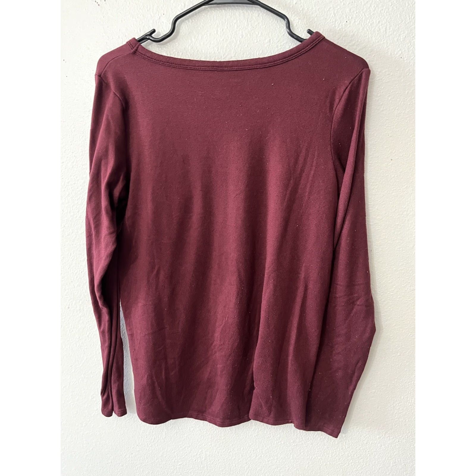 American Eagle Outfitters American Eagle Outfitters Shirt Womens M Red V-Neck Long Sleeve Pullover Logo Casual Classic Size M / US 6-8 / IT 42-44 - 3 Thumbnail