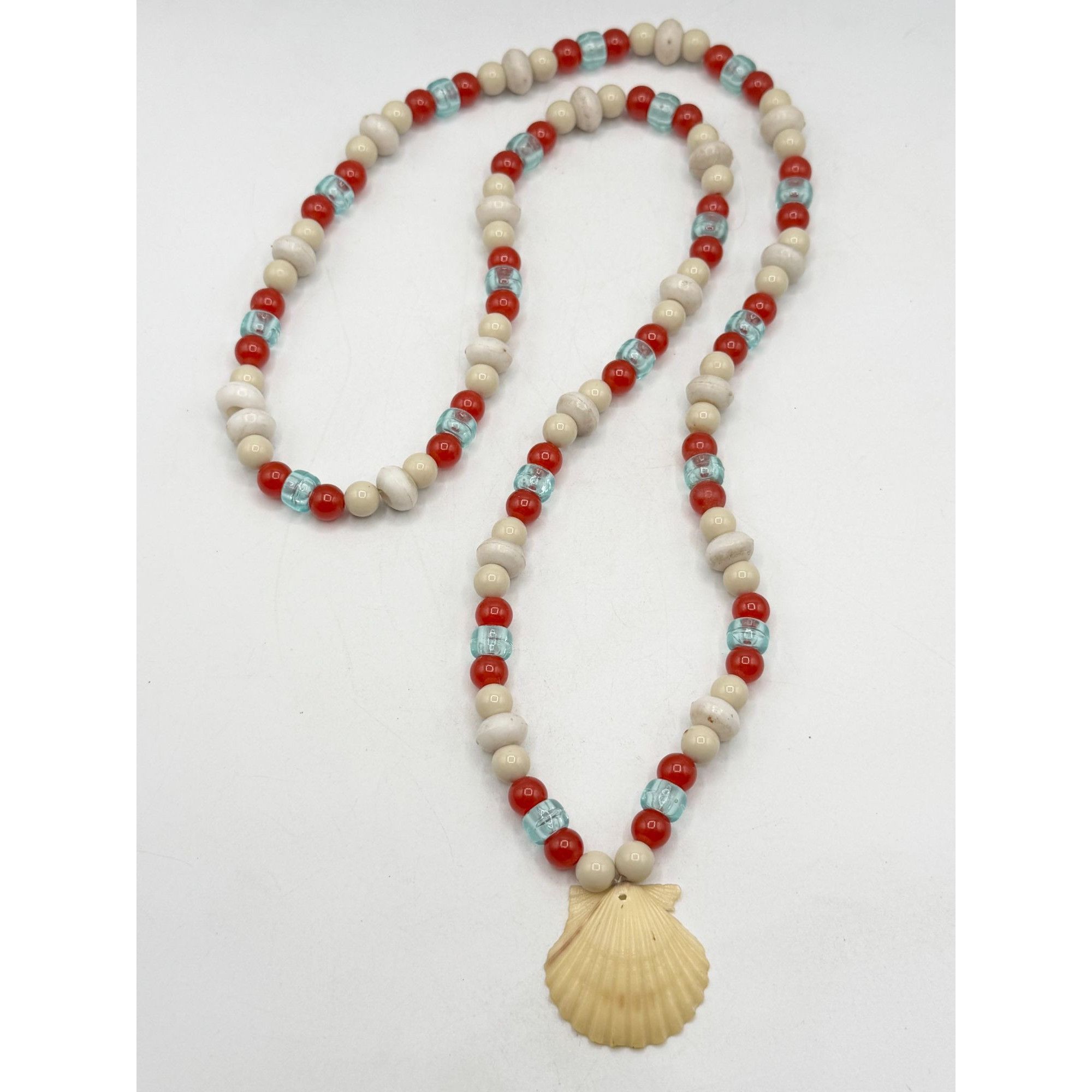 Vintage Vintage Handmade Plastic Beaded Seashell Shell pendant neckl Size ONE SIZE - 1 Thumbnail