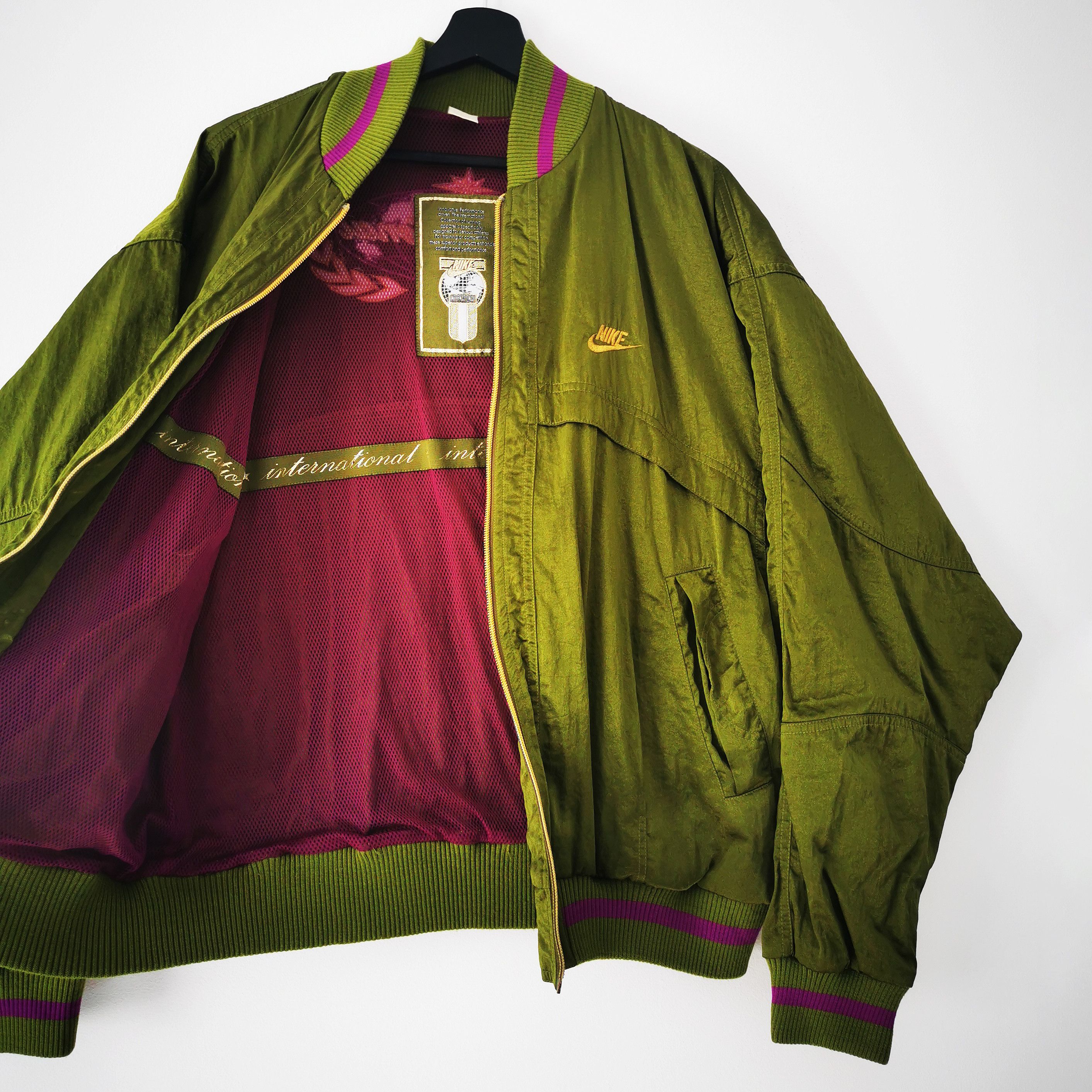 Nike Vintage 90s NIKE INTERNATIONAL bomber jacket satin OG rare M Size US M / EU 48-50 / 2 - 11 Thumbnail