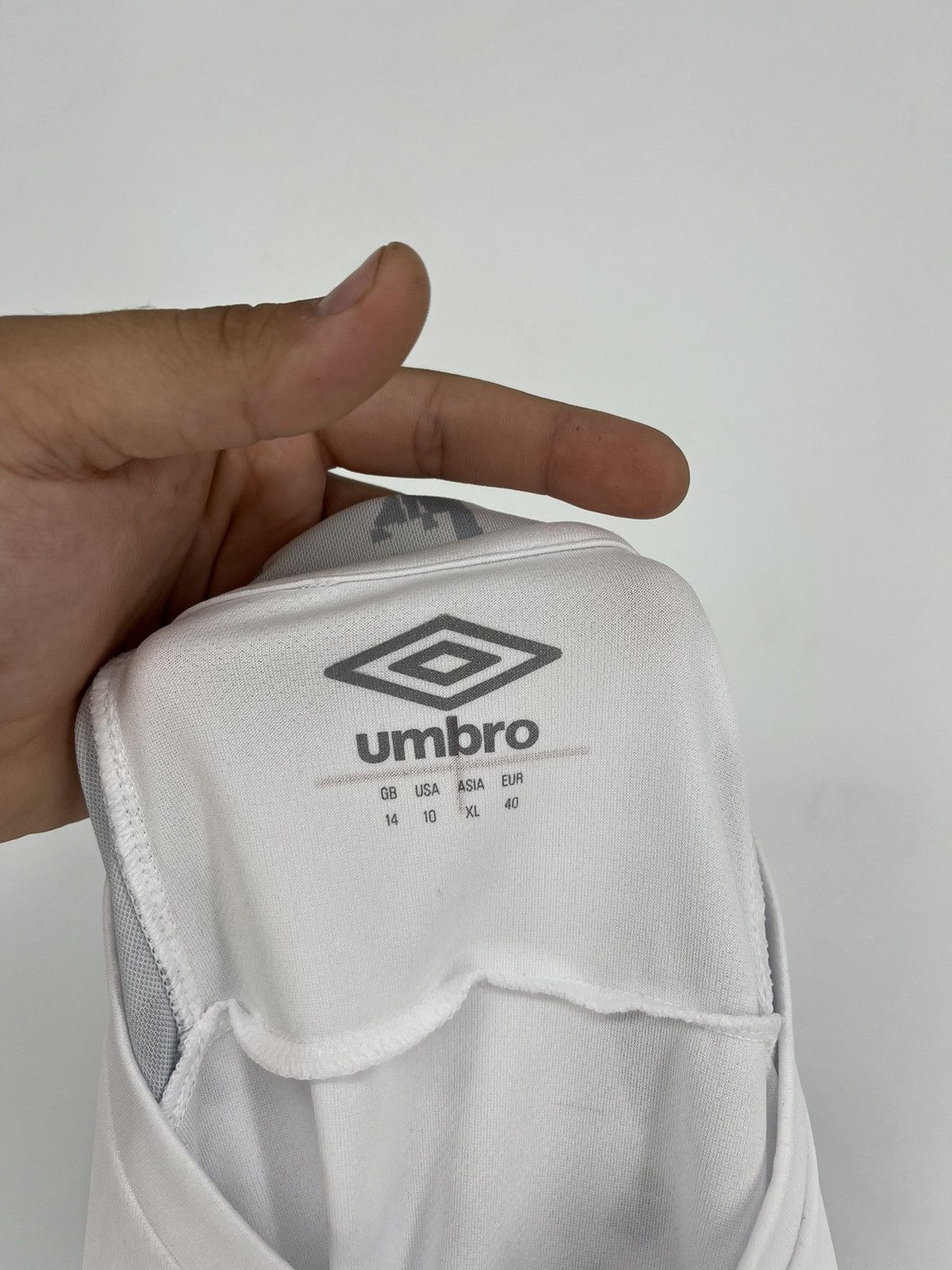 Umbro Blockore Umbro England Rugby Jersey World Cup Rare Size US S / EU 44-46 / 1 - 11 Thumbnail