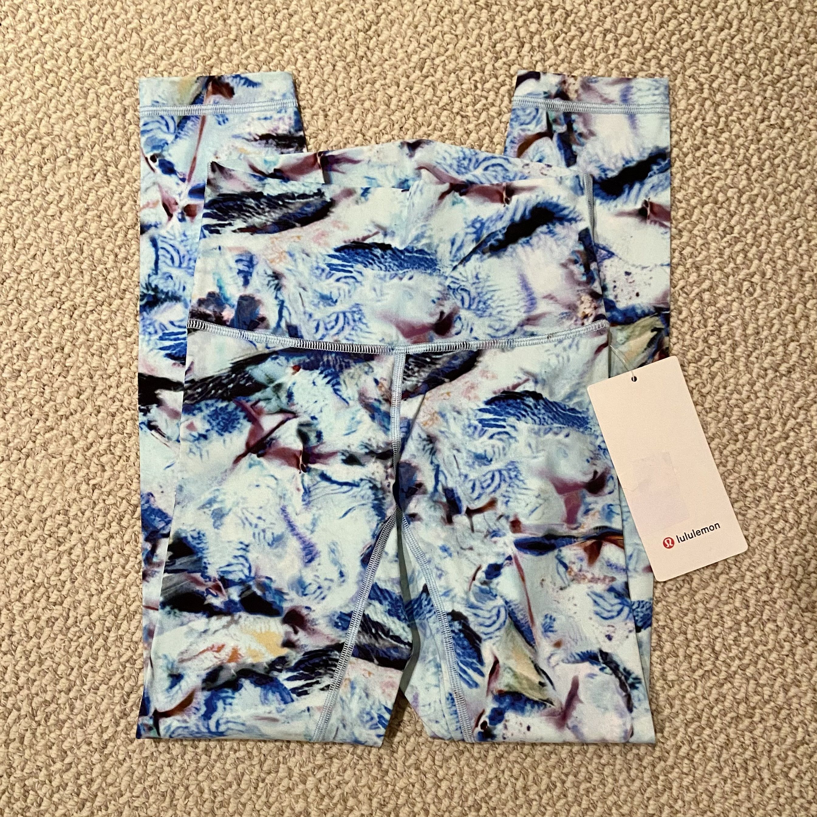Lululemon NWT, RARE Lululemon Wunder Under - Exposure Multi - Size 2 Size 26" / US 2 / IT 38 - 7 Thumbnail