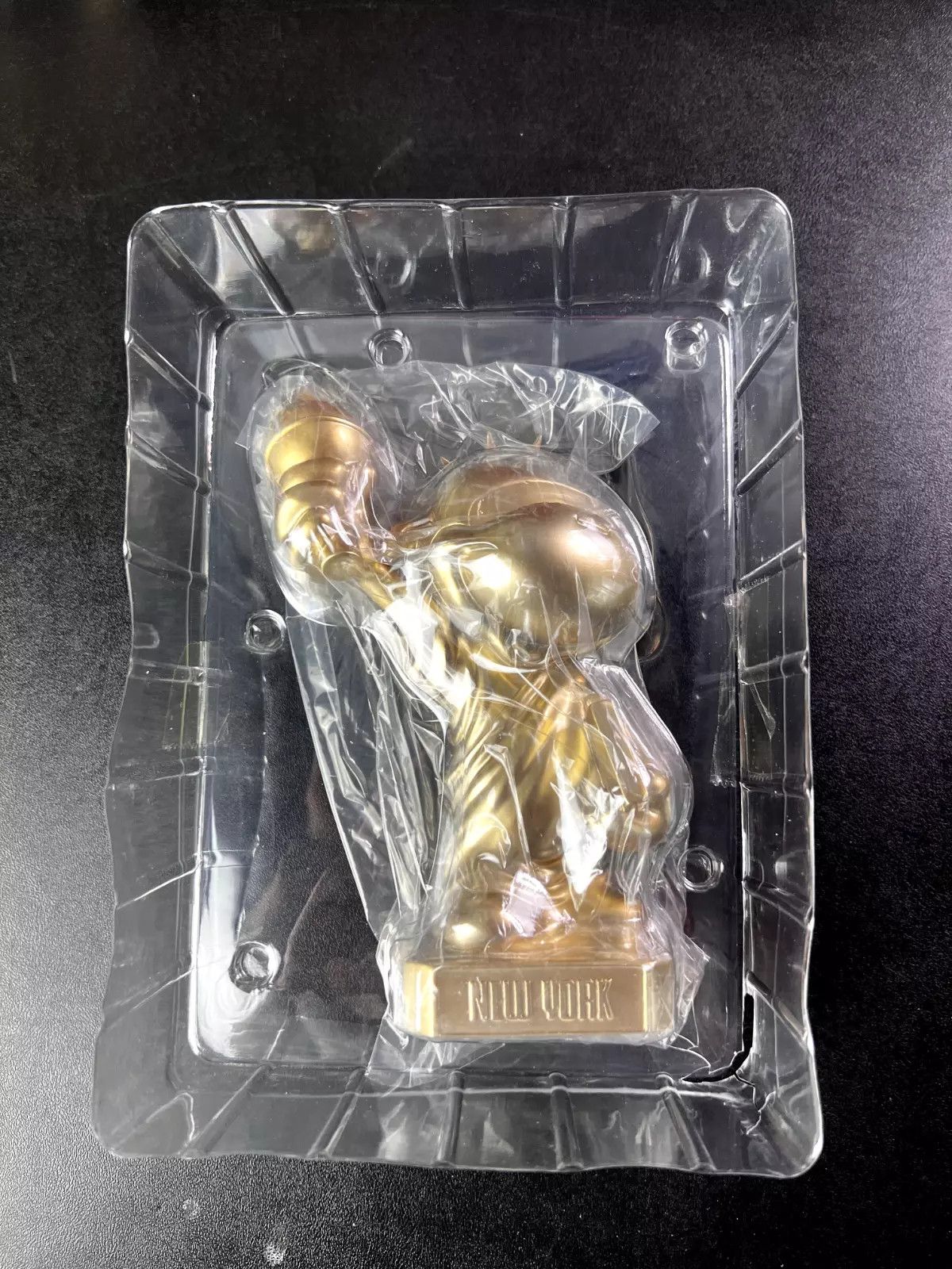 Bape A Bathing Ape BAPE NYC Statue Of Liberty Gold Figure Toy Size ONE SIZE - 6 Thumbnail