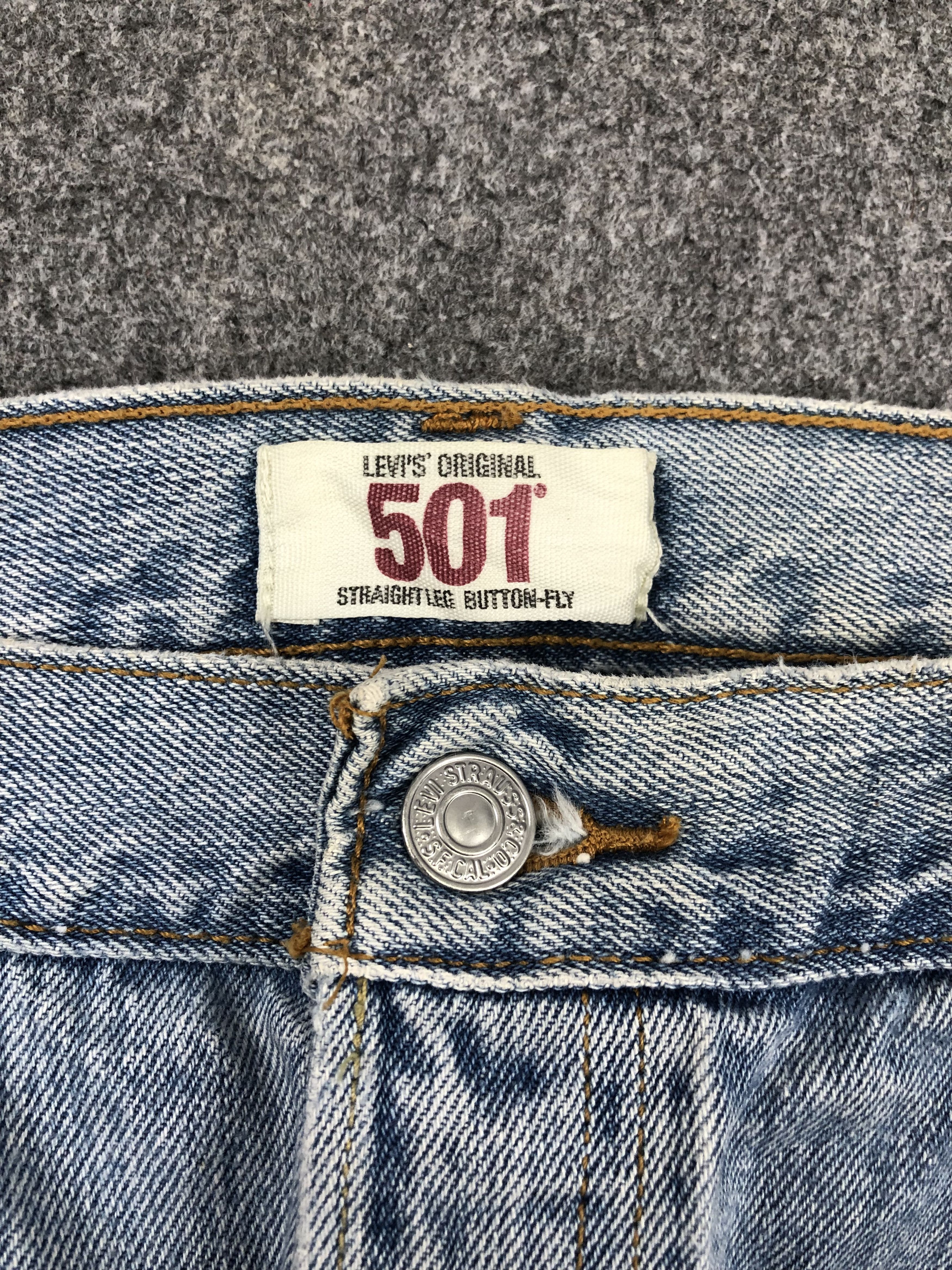 Levi's Vintage Levis 501 Light Washed Jeans DPP0229 Size US 35 - 8 Thumbnail