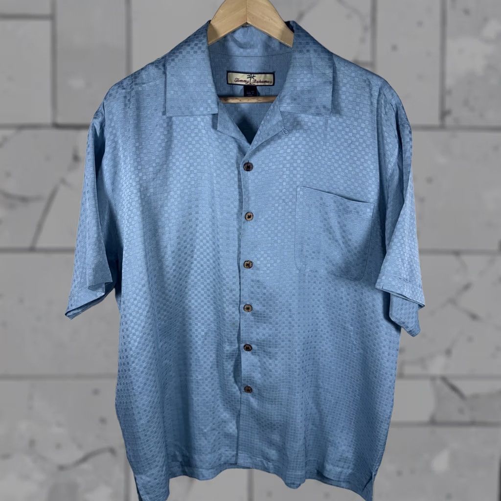Tommy Bahama VINTAGE Tommy Bahama Blue Embroidered Hawaiian Shirt Mens Size M Size US M / EU 48-50 / 2 - 1 Thumbnail