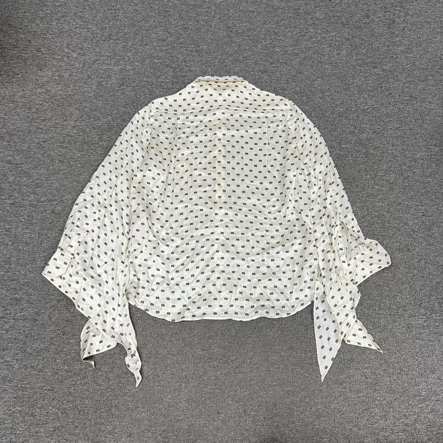 Balenciaga balenciaga silk printed shirt with logo Size US M / EU 48-50 / 2 - 1 Preview