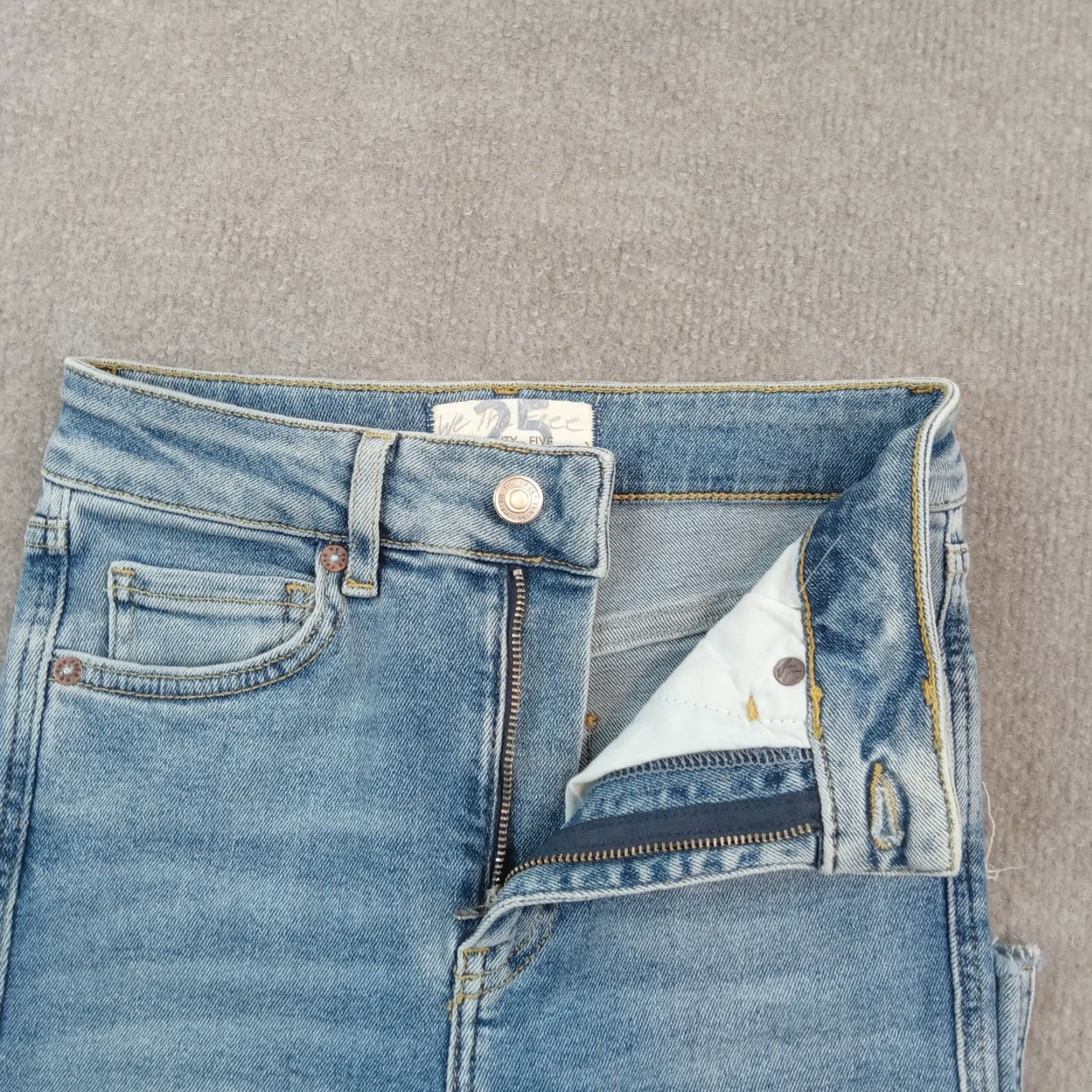 Vintage We The Free Women's Blue Denim Skinny Jeans Size 25 Stretch Casual Size 42" / US 20 - 7 Thumbnail