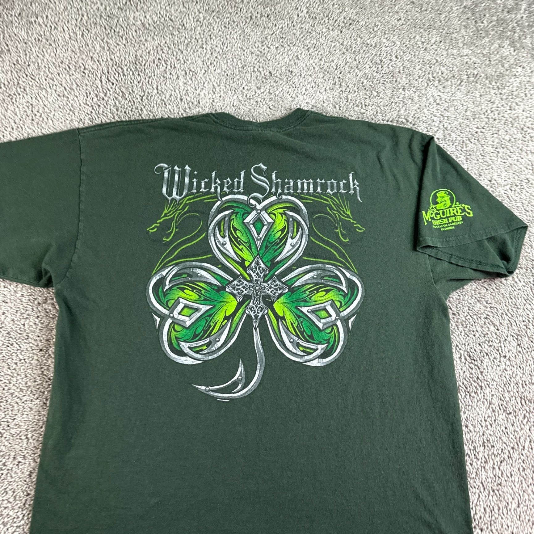 Gildan Wicked Shamrock Shirt Mens 2XL Green Gray Irish Heritage Short Sleeve T-Shirt Size US XXL / EU 58 / 5 - 3 Thumbnail