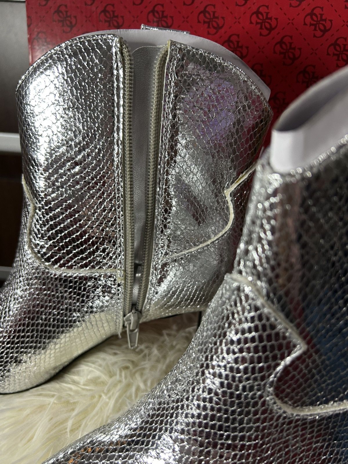 Guess GUESS Ankle Boots (Silver Snake Print), size 39 Size US 9 / IT 39 - 13 Thumbnail