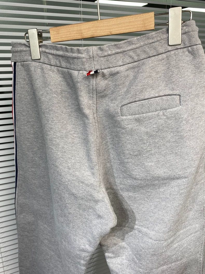 Thom Browne Thom Browne size2 Color striped side sports trousers Size US 26 / EU 42 - 8 Thumbnail