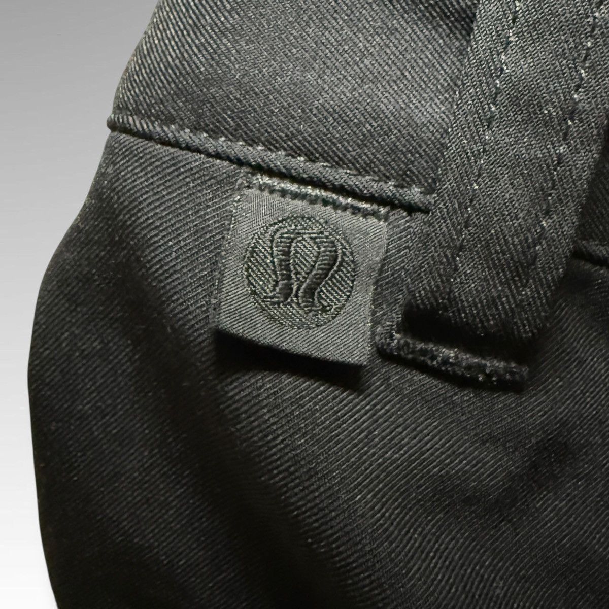 Lululemon Lululemon Relaxed Tapered Twill Trousers Size US 34 / EU 50 - 5 Thumbnail