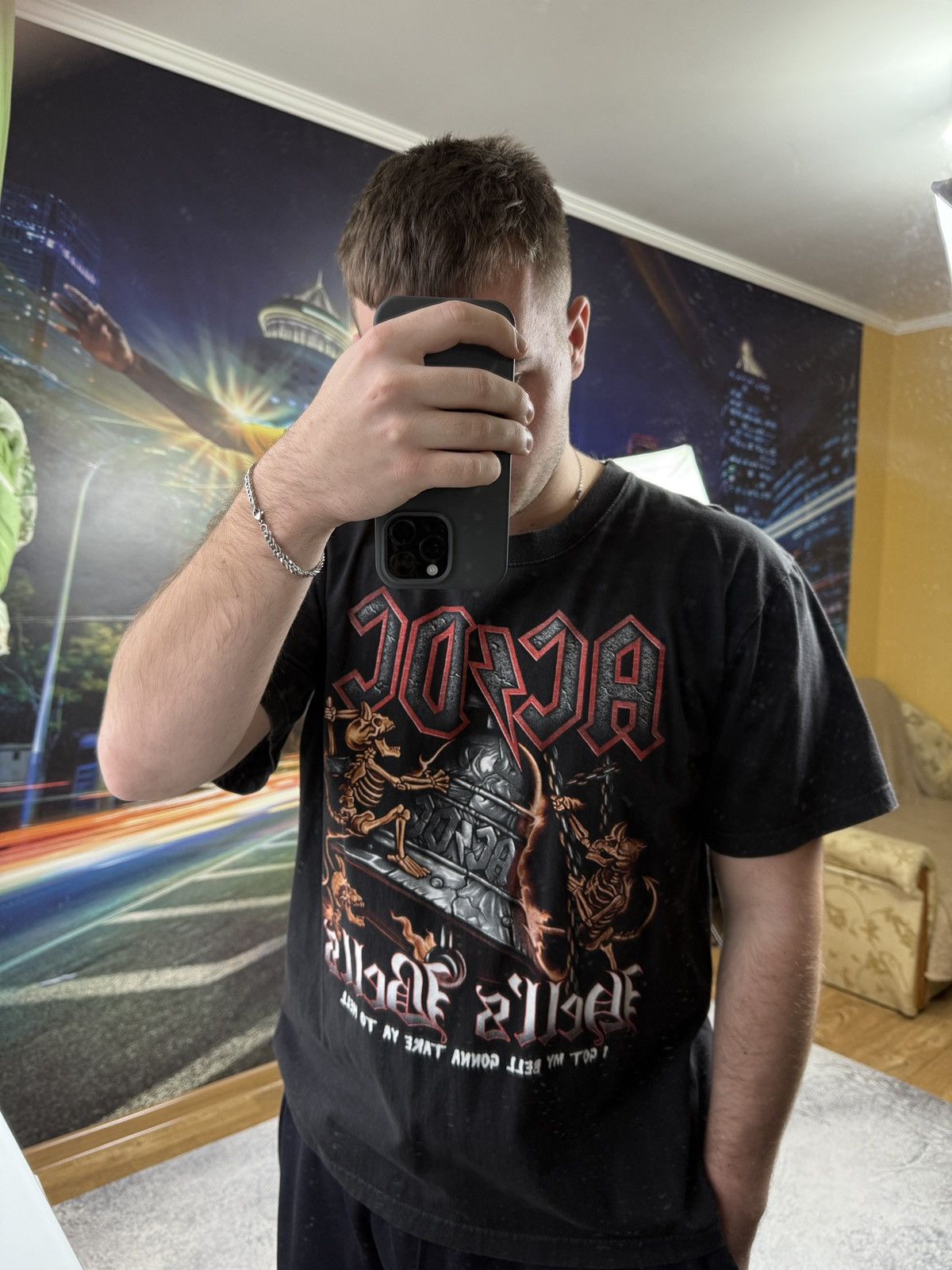 AC/DC Vintage AC/DC Hell's Bells T-Shirt Size US XL / EU 56 / 4 - 11 Thumbnail