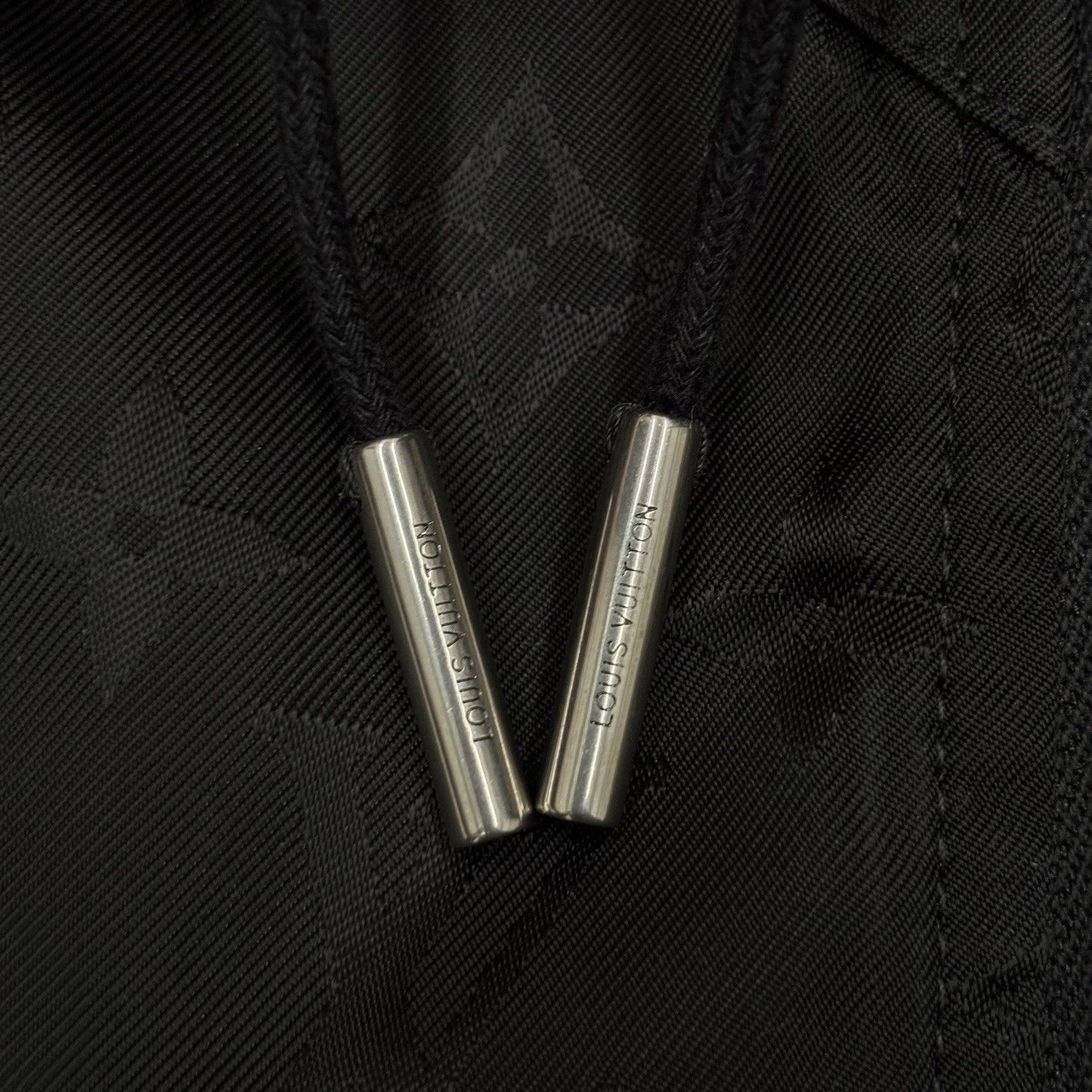 Louis Vuitton Louis Vuitton Black Cropped Monogram Windbreaker Jacket Size XXS / US 00 / IT 34 - 11 Thumbnail