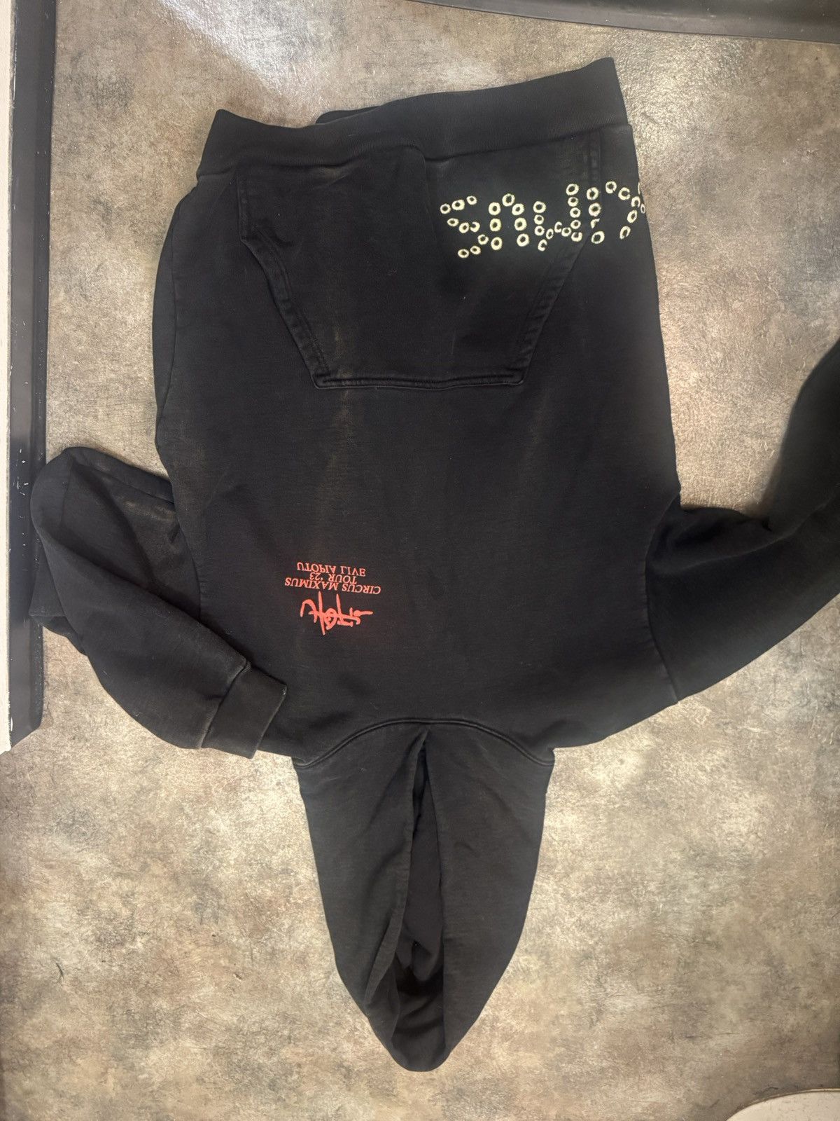 Designer × Travis Scott × Vintage Travis Scott Circus Maximus Tour Hoodie -Black size L Size US L / EU 52-54 / 3 - 4 Thumbnail