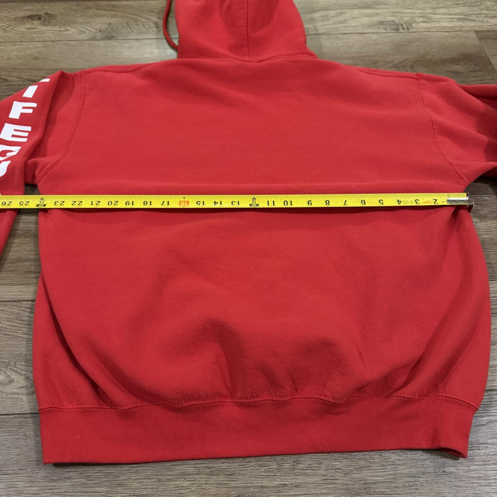 Gildan Vintage Lifeguard Red Hoodie Sunriver Oregon 90s Y2K Size US XL / EU 56 / 4 - 7 Thumbnail