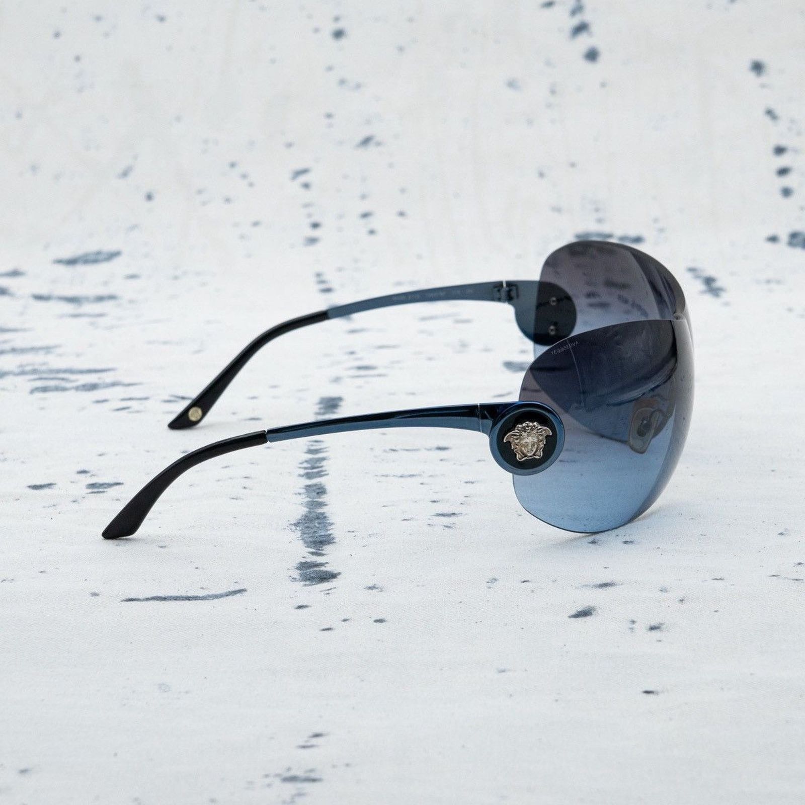 Versace × Vintage Vintage versace medusa logo gradient mask shield sunglasses Size ONE SIZE - 3 Thumbnail