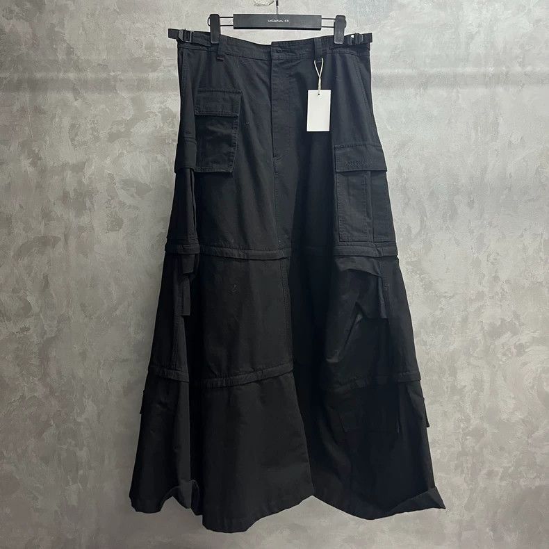 Balenciaga Balenciaga size 40 Black Solid cargo Wide Leg Pant Skirt Size 24" / US 00 / IT 34 - 1 Thumbnail