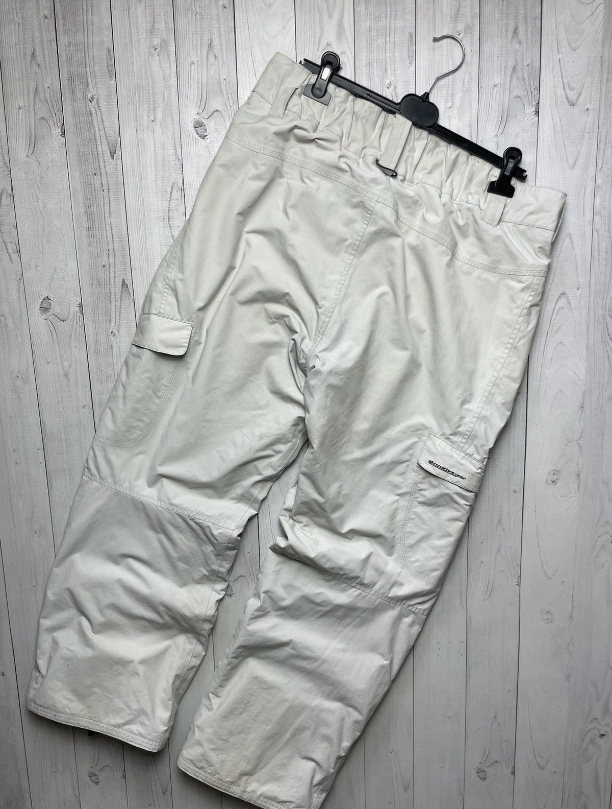Other Vintage Nike ACG ski pants size Xl women’s rare logo Size 36" / US 14 / IT 50 - 10 Thumbnail