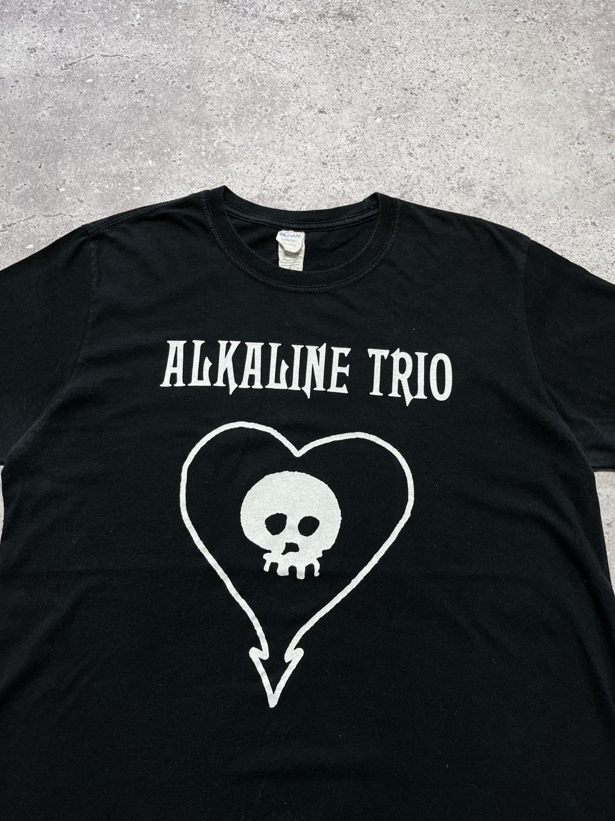 Band Tees Vintage ALKALINE TRIO Punk Band Tour Y2K Tshirt Size US L / EU 52-54 / 3 - 2 Thumbnail