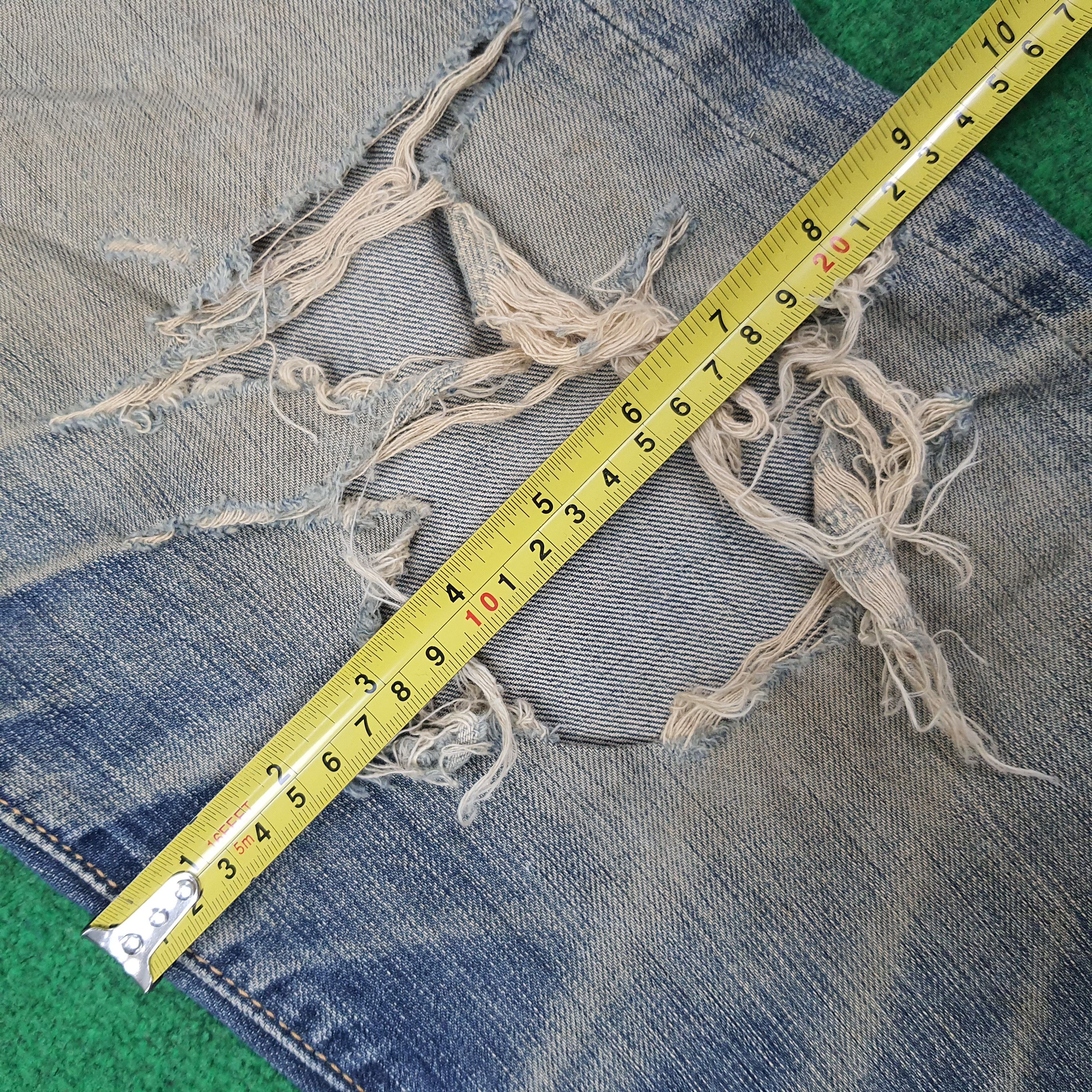 Levi's Vintage Levi's 501 Distressed Style Jeans C258N22 Size US 31 - 15 Thumbnail