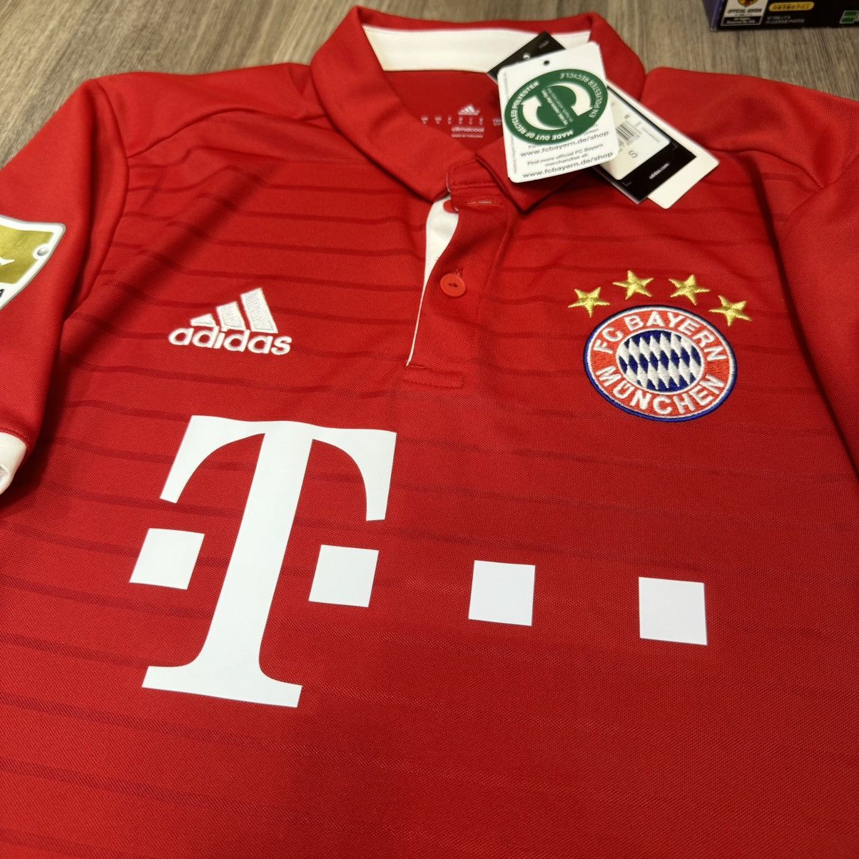 Adidas Bayern Munich 16/17 home shirt #14 Alonso (Bnwt) Size US S / EU 44-46 / 1 - 3 Thumbnail