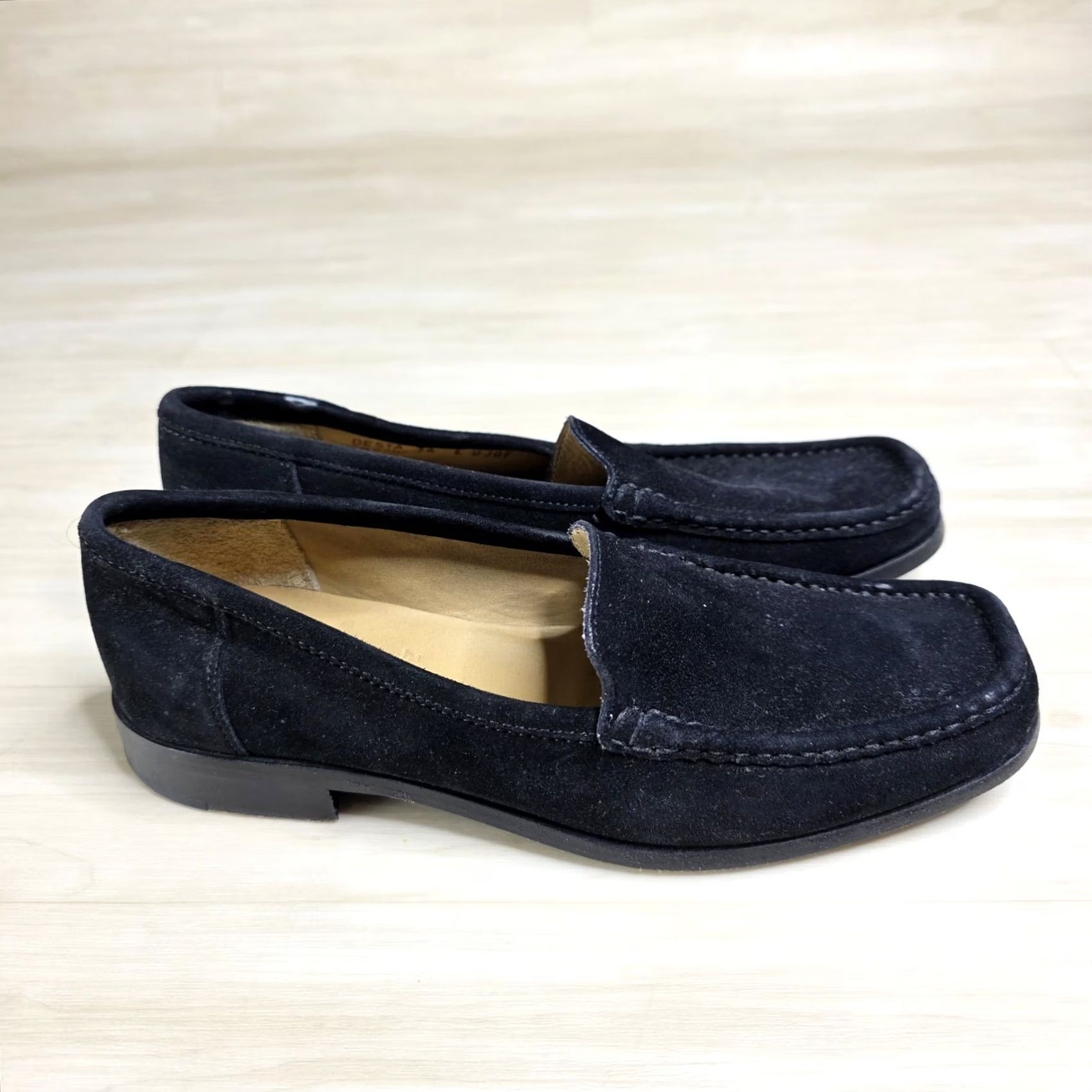 Bally Bally Black Suede Slip On Loafers Women's 5.5 Loafer Slip On Suede Flat E Size 5.5 Black Bally Women's Shoes Size US 6 / IT 36 - 2 Thumbnail