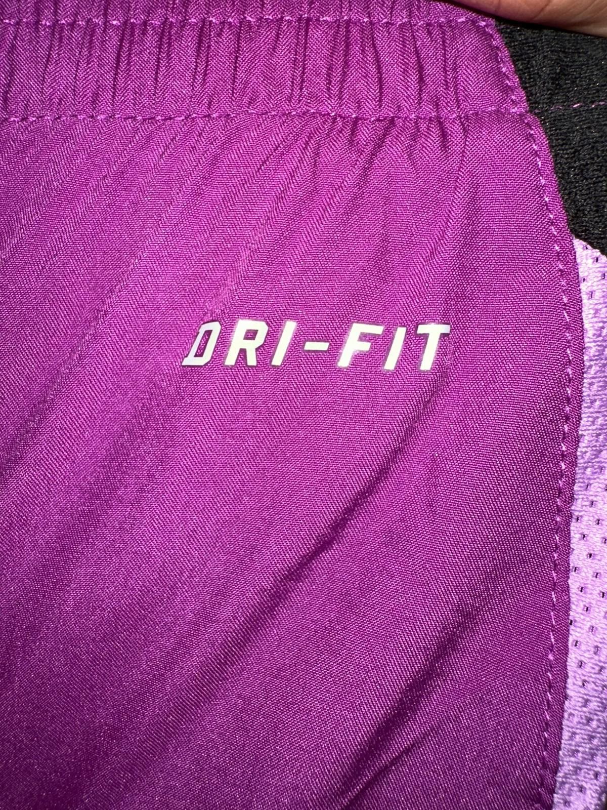 Nike Nike Women's Tempo Running Shorts Size 26" / US 2 / IT 38 - 5 Thumbnail