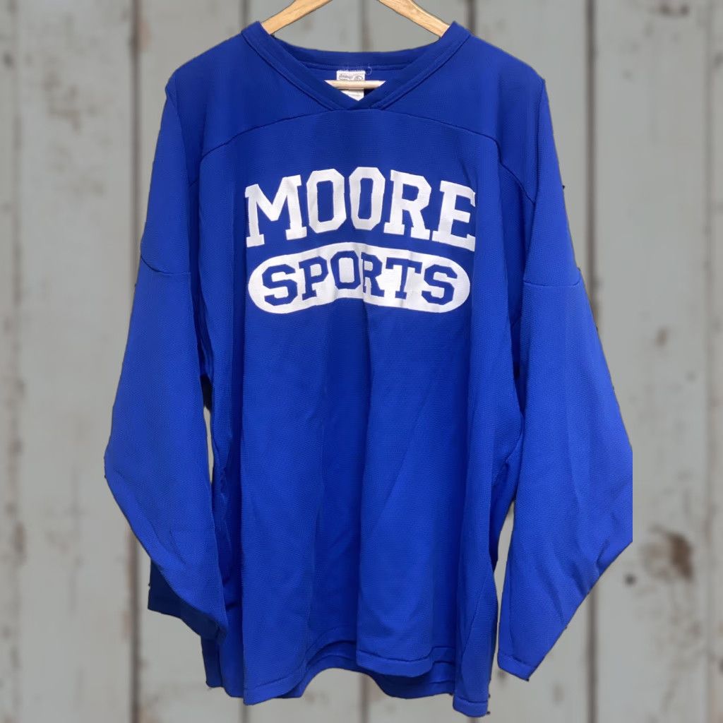 Vintage VINTAGE Moore Sports Jersey Hockey Blue 2XL Adult Long Sleeve Athletic Knit School University Mens Jersey XXL Blues Size US XXL / EU 58 / 5 - 1 Thumbnail
