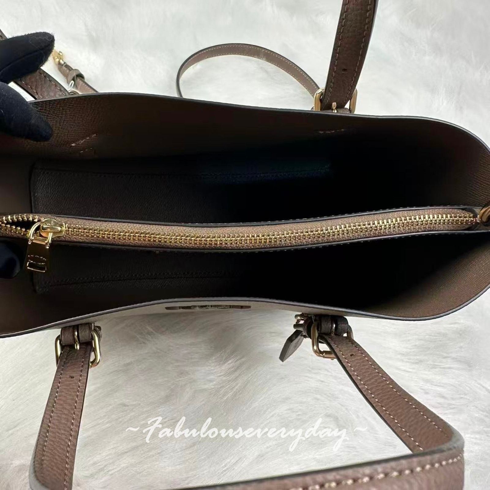 Coach Coach Mollie Tote Bag 25 Crossbody Leather/Dark Stone CV966 Size ONE SIZE - 7 Thumbnail
