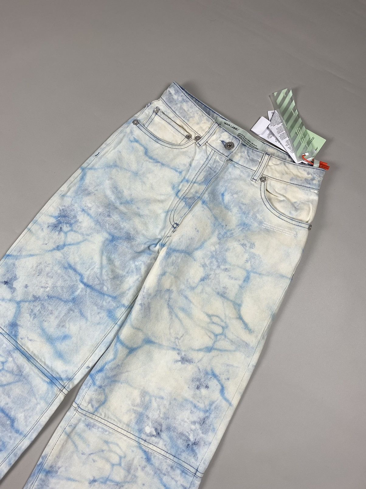 Off-White BNWT! Off-White ladies baggy jeans pants size 26 Size 26" / US 2 / IT 38 - 2 Thumbnail