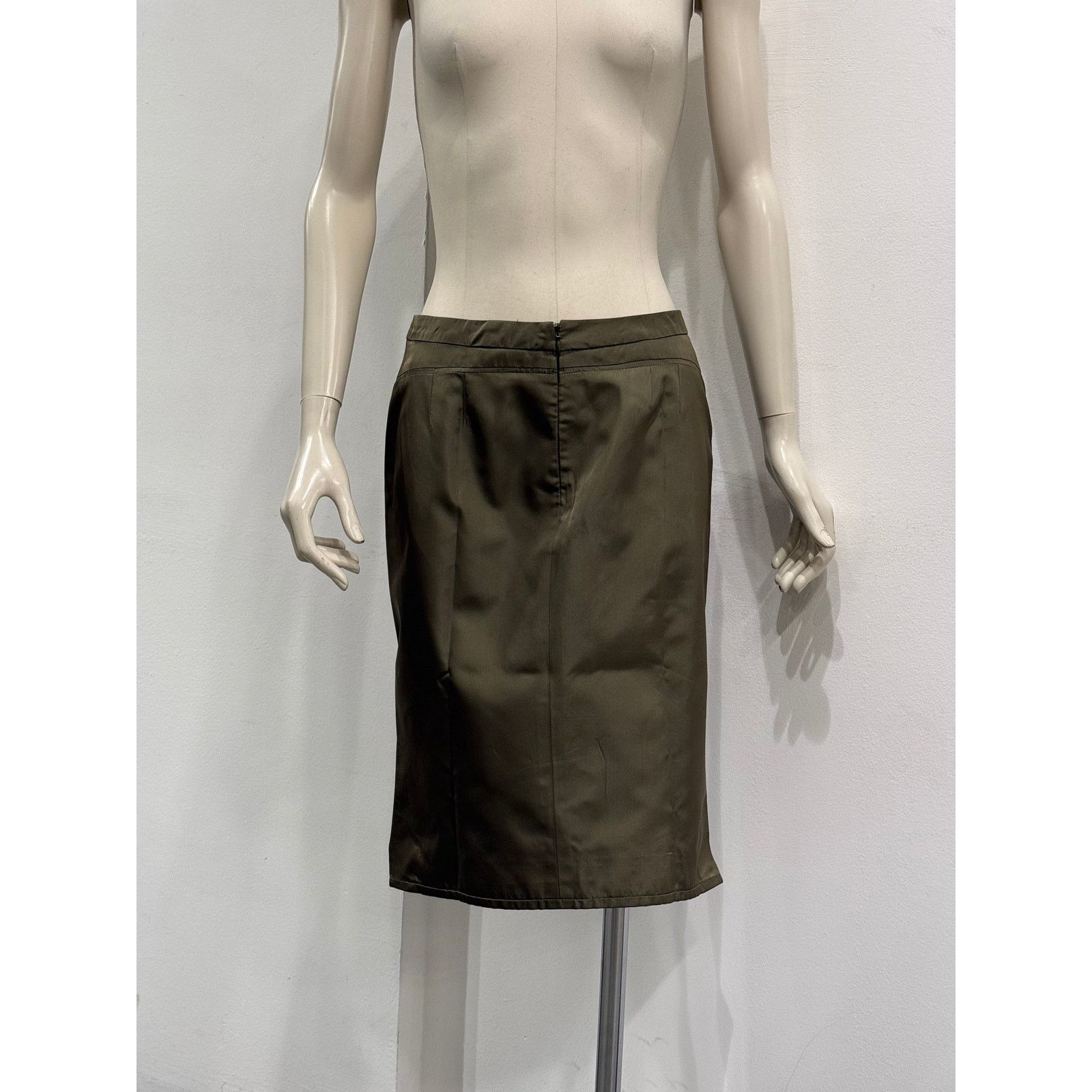 Yves Saint Laurent 2004 Yves Saint Laurent by Tom Ford silk skirt Size 26" / US 2 / IT 38 - 2 Thumbnail
