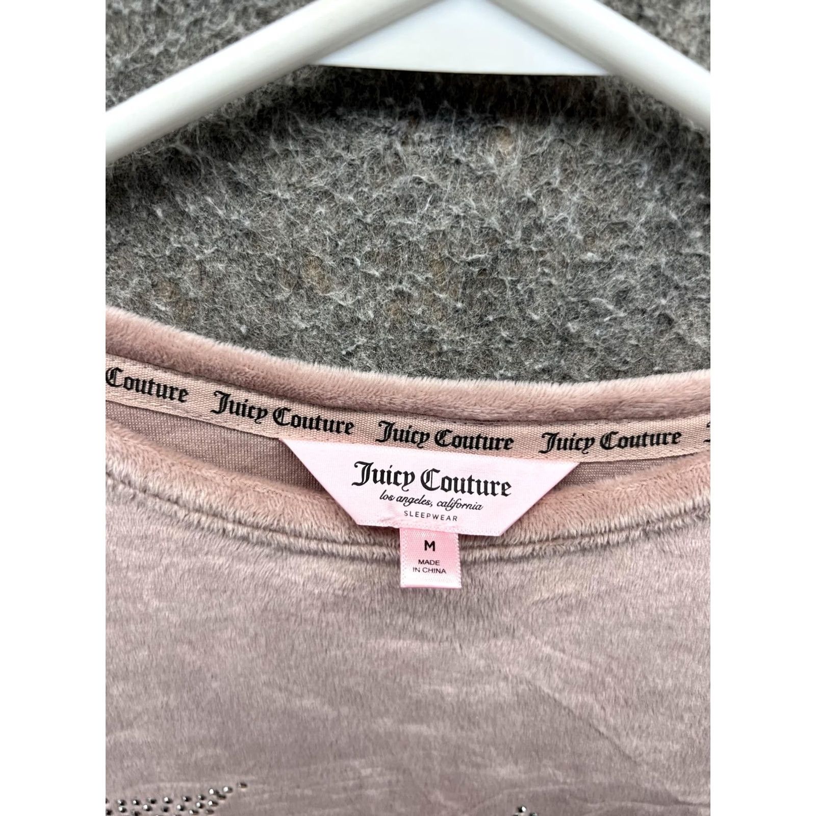 Juicy Couture Juicy Couture Sleep Pajama Top Womens Medium Pink Velour Rhinestone Long Sleeve Size M / US 6-8 / IT 42-44 - 2 Thumbnail