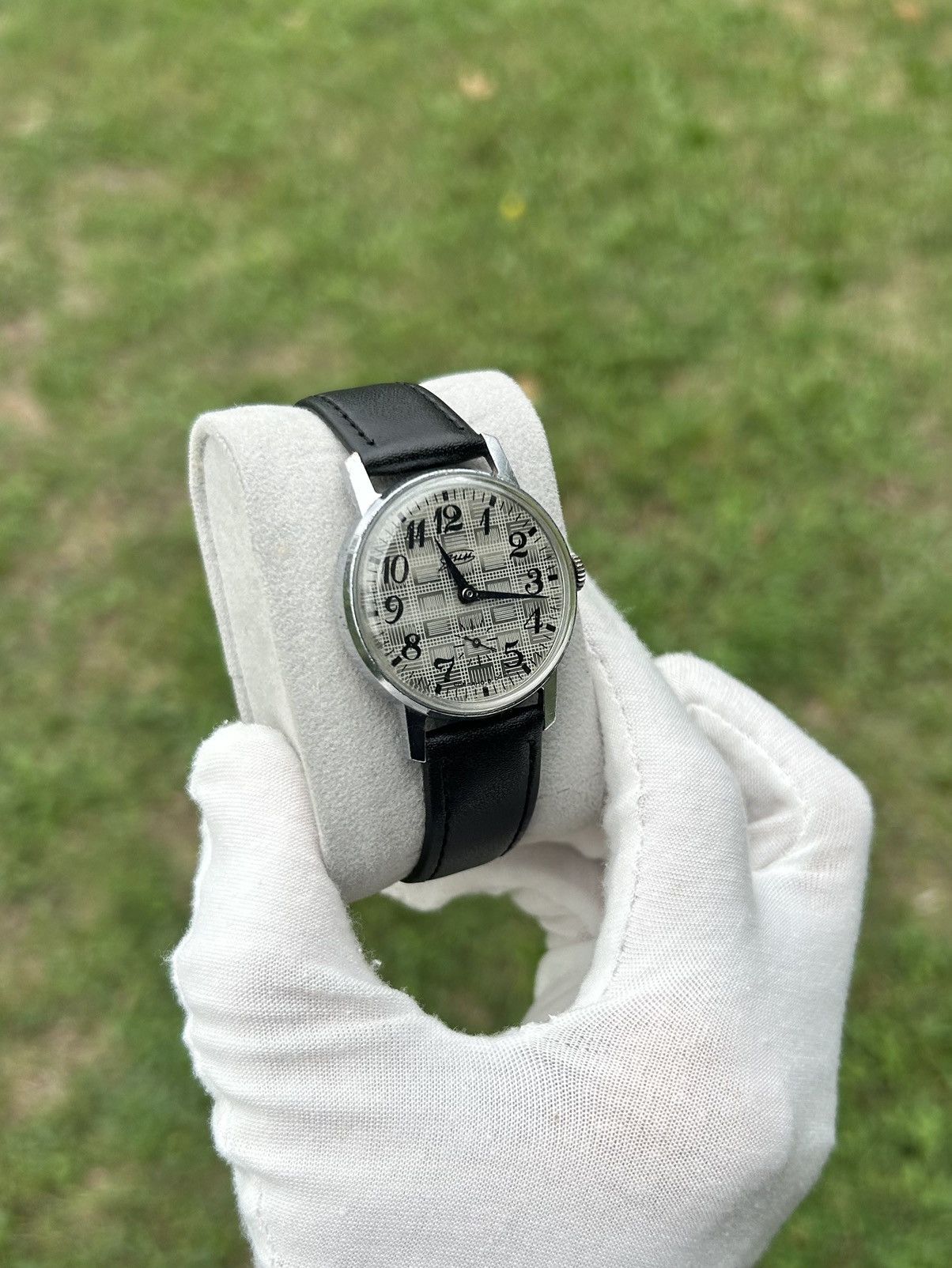 Vintage Vintage Watch Zim Soviet USSR Mechanical 1980s Size ONE SIZE - 4 Thumbnail