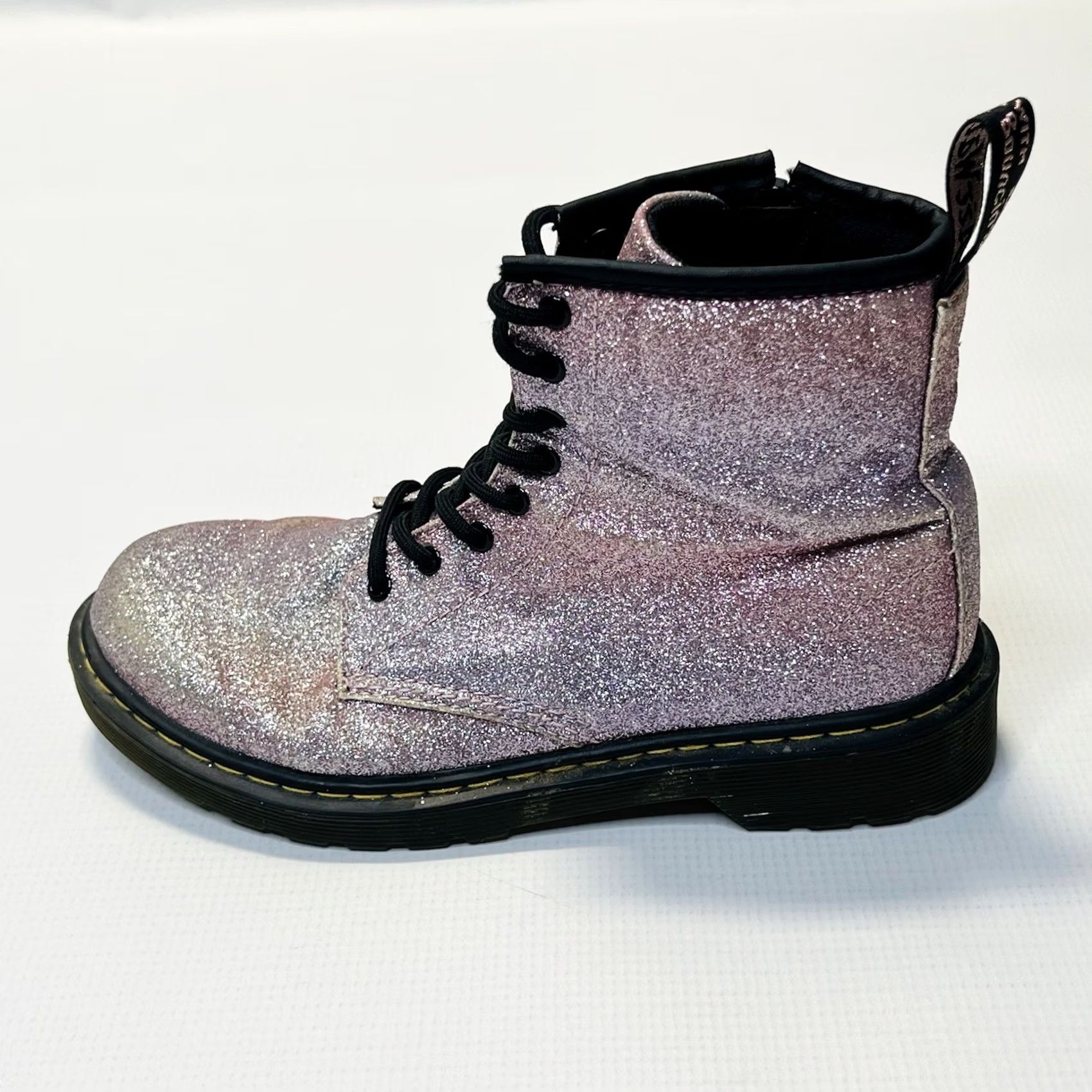 Dr. Martens words = title.split() Size US 5 / IT 35 - 2 Thumbnail