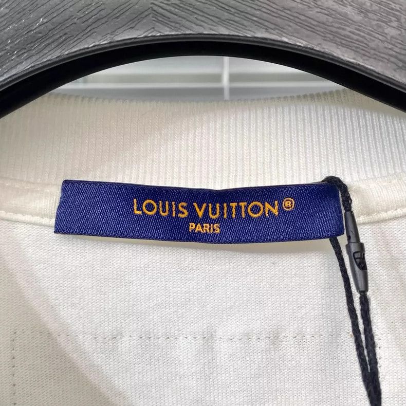 Louis Vuitton LOUIS VUITTON Clouds rainbow letters printed logo short sle Size US L / EU 52-54 / 3 - 8 Thumbnail