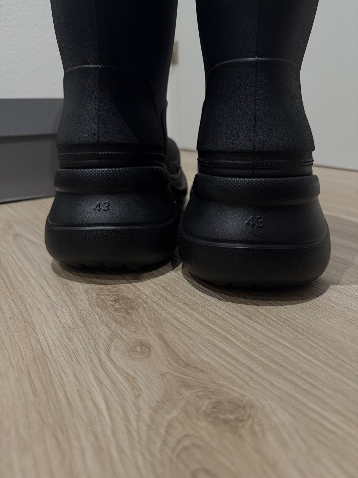 Balenciaga × Crocs Balanciaga Crocs Boots Size US 10 / EU 43 - 2 Thumbnail