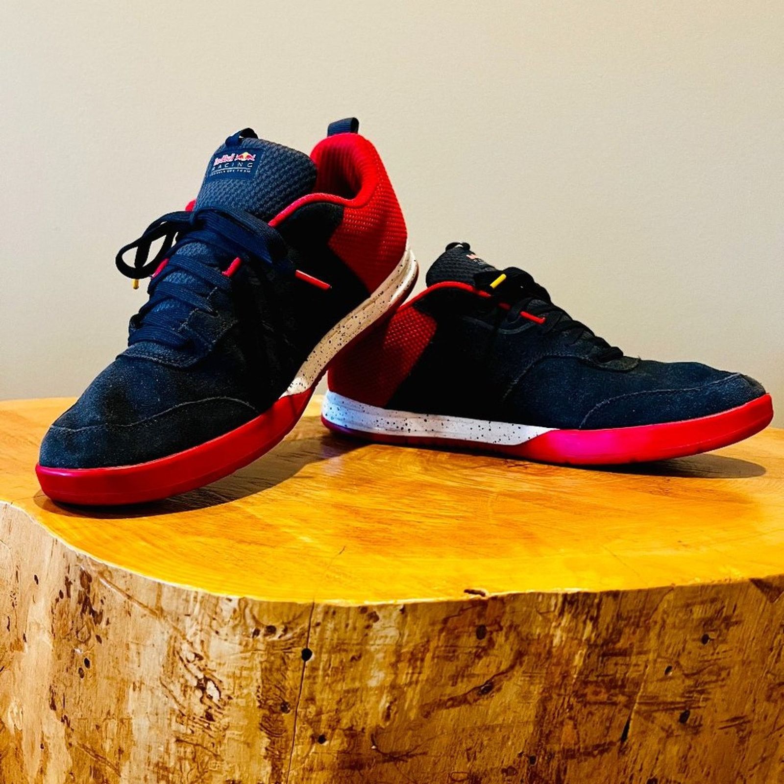 Puma PUMA 🏷️ Red Bull Size US 11 / EU 44 - 1 Thumbnail