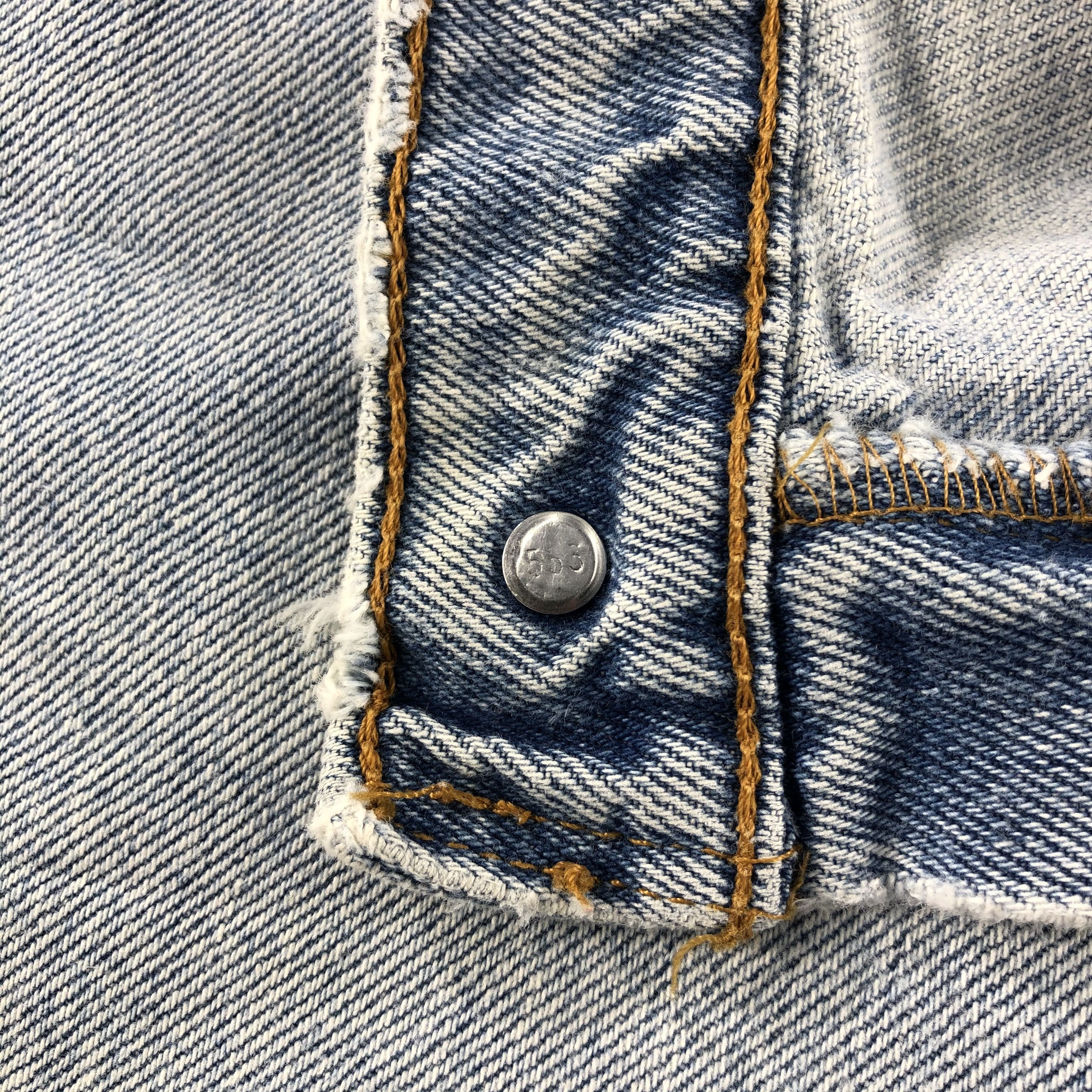 Levi's Vintage 90s Light Wash Levis 550 Jeans-J1216 Size US 34 / EU 50 - 9 Thumbnail