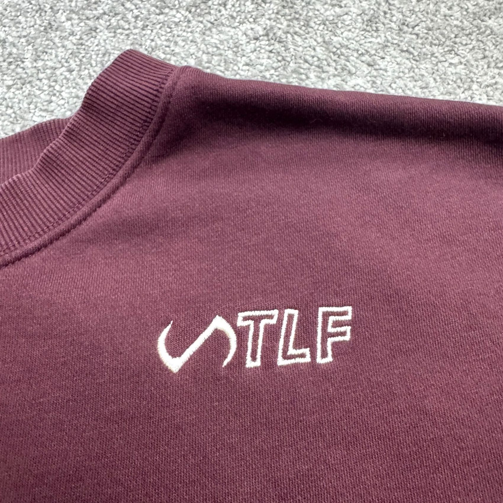 Vintage TLF Sweatshirt Womens Medium Maroon Crew Neck Pullover Fleece Oversized Zipless Shirt Top Size M / US 6-8 / IT 42-44 - 3 Thumbnail