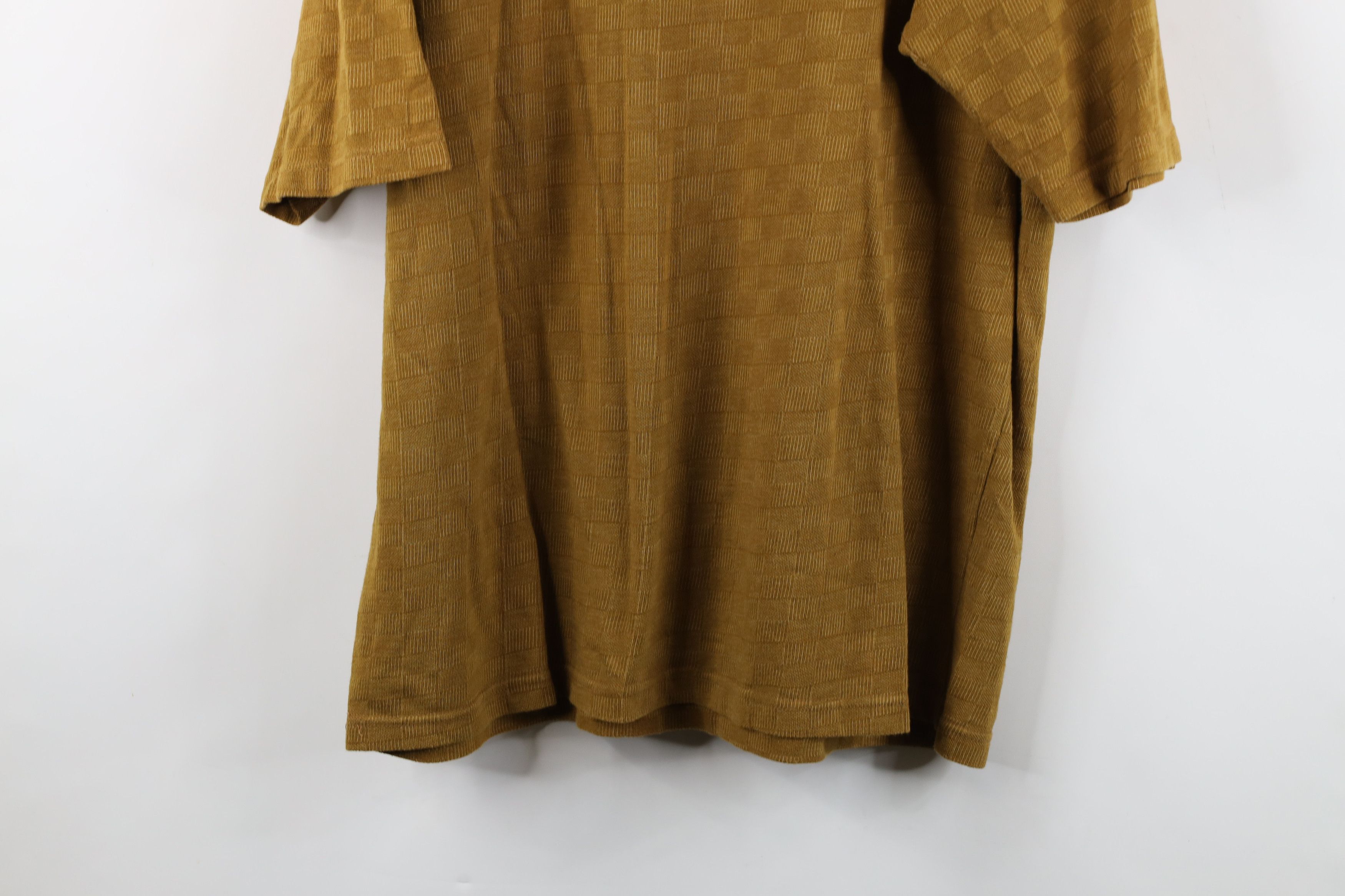 Vintage Vintage 90s Streetwear Checkered Knit Pocket T-Shirt Gold Size US XXL / EU 58 / 5 - 10 Thumbnail