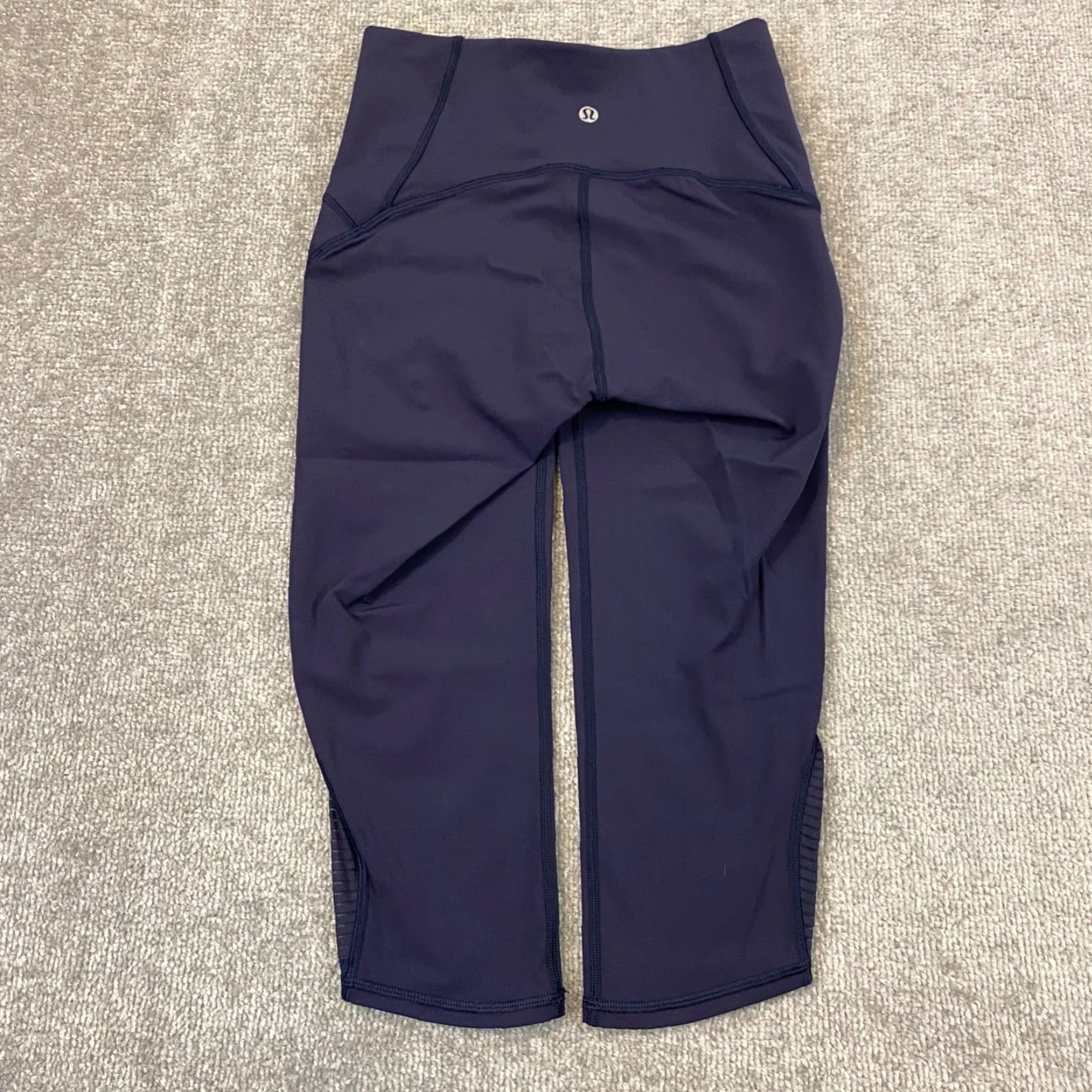 Lululemon Lululemon Leggings Womens Size 4 Navy Blue 17.5" Inseam Capris Workout Athletic Size 27" / US 4 / IT 40 - 2 Thumbnail