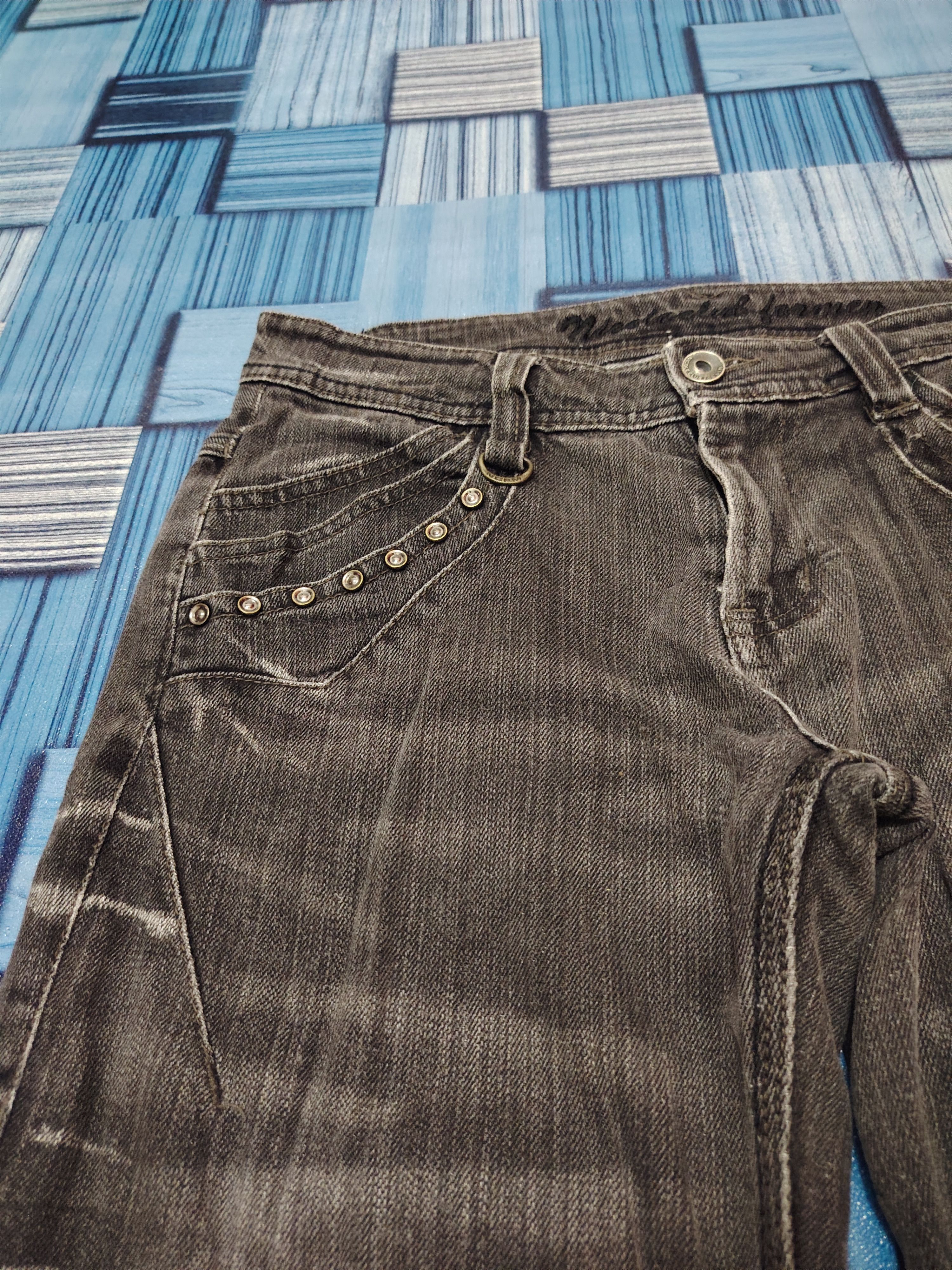 Le Grande Bleu (L.G.B.) Japanese Nicole Club Washed Black Distressed Flared Jeans Size US 29 - 3 Thumbnail