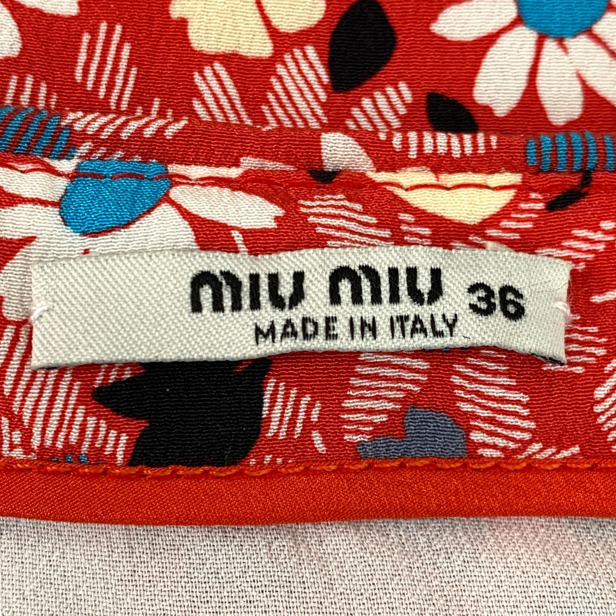 Miu Miu MiuMiu Floral Print V-Neck Short Sleeve Dress (Size 36) Size XS / US 0-2 / IT 36-38 - 7 Thumbnail
