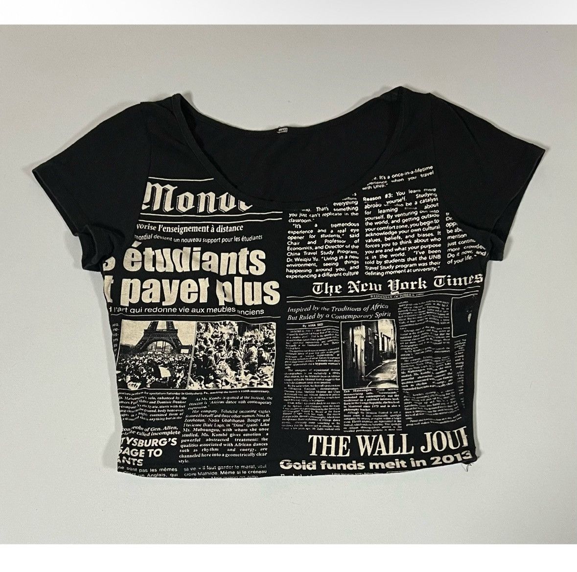 Vintage Black Beige Newspaper Graphic Tee Crop Top Shirt Size S 📰✨ Size S / US 4 / IT 40 - 1 Thumbnail