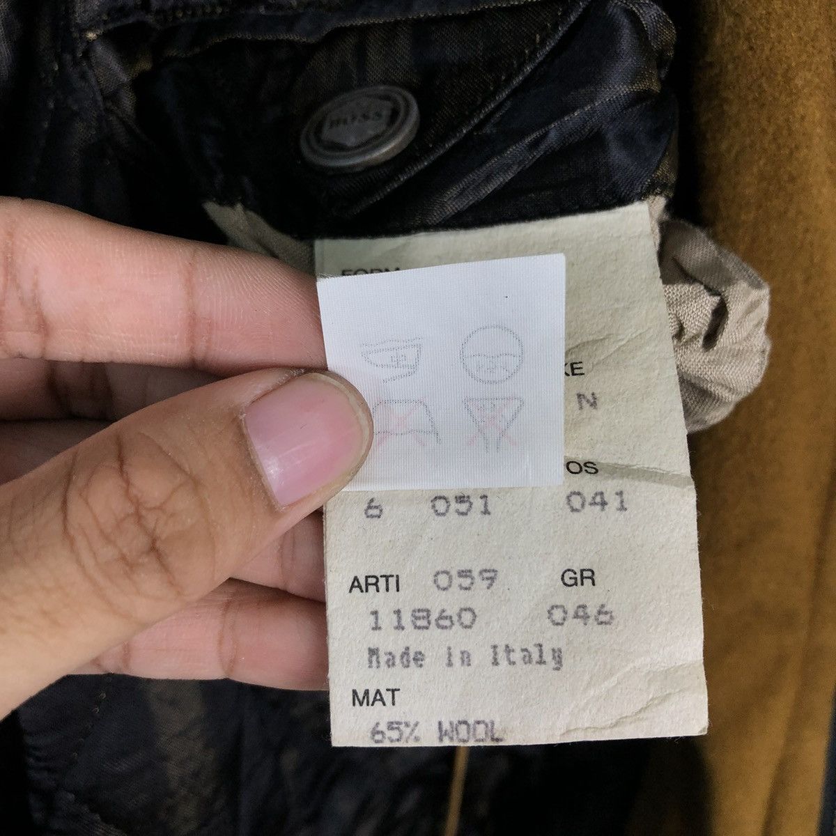 Hugo Boss 🔥VINTAGE HUGO BOSS MADE IN ITALY BIKER JACKET MULTI POCKETS Size US M / EU 48-50 / 2 - 24 Thumbnail