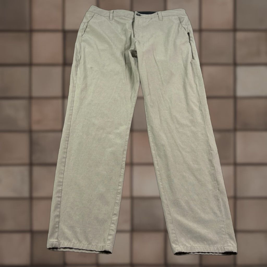 Vuori Vuori Mens Size 32 Beige Chino Golf Tech Stretch Performance Casual Pants Size US 32 / EU 48 - 1 Thumbnail