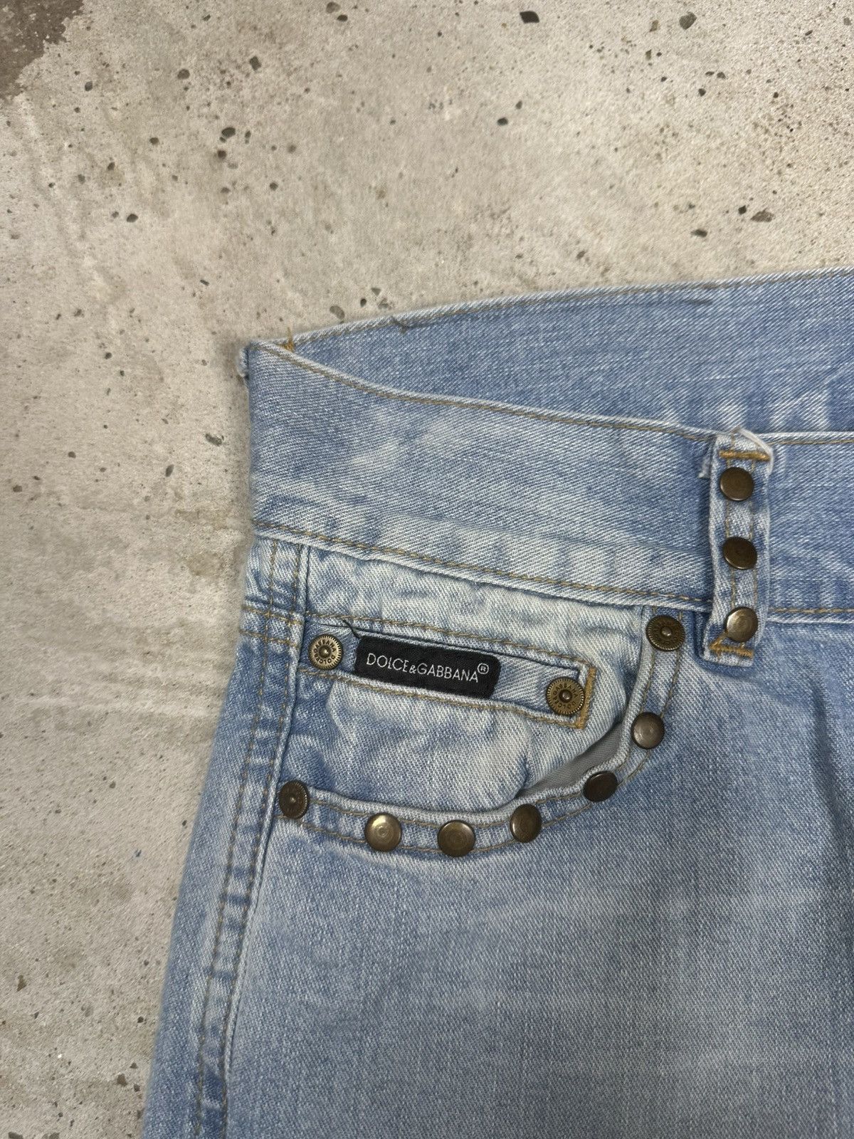 Dolce & Gabbana 2000s Dolce & Gabbana Hawaii Embroidery Bootcut Jeans Studs Size 32" / US 10 / IT 46 - 9 Thumbnail