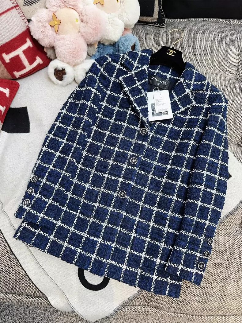 Chanel Chanel 24P blue and white plaid lapel mid-length jacket Size XS / US 0-2 / IT 36-38 - 1 Thumbnail