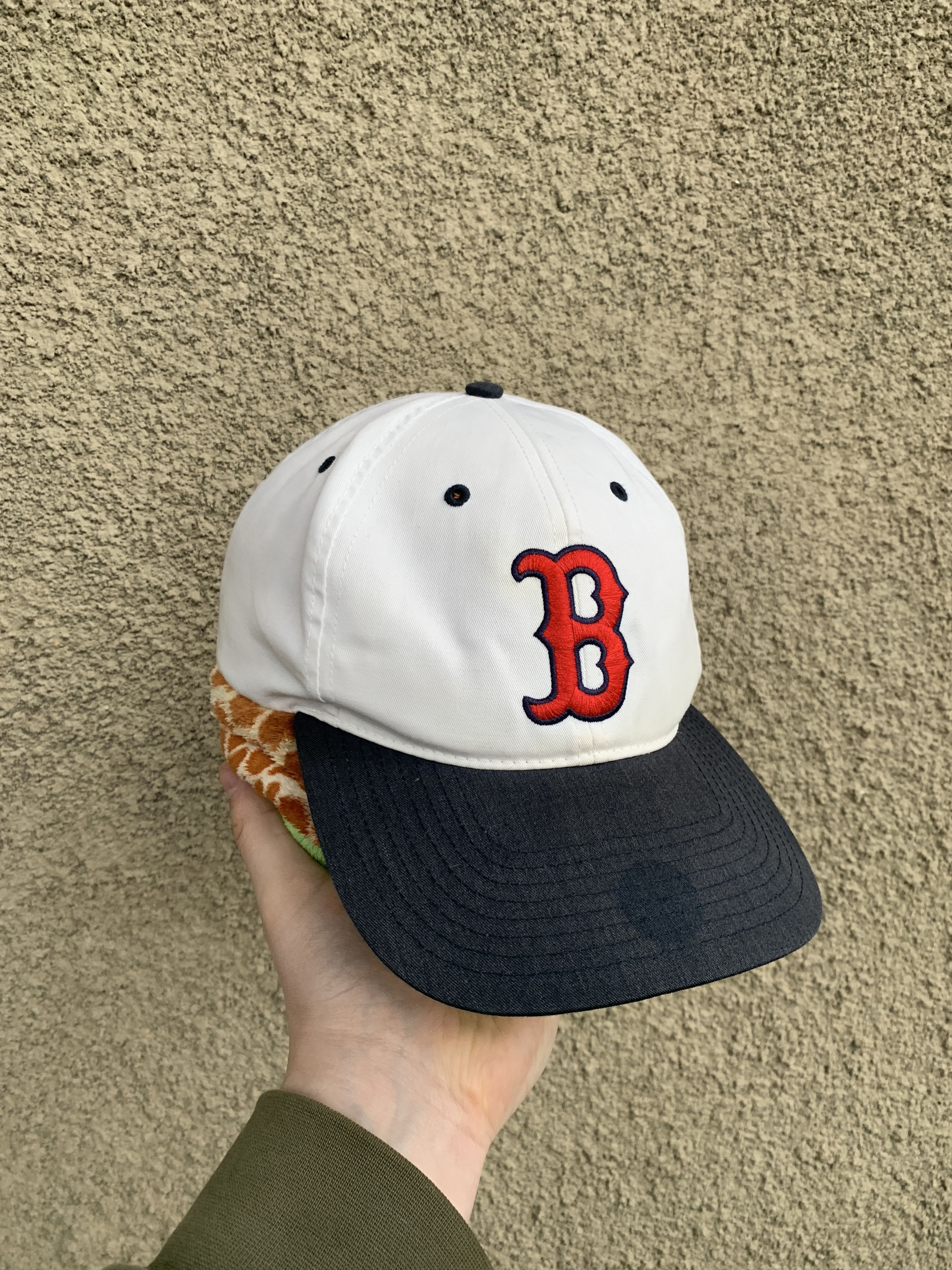MLB Vintage Boston Red Sox Made In Macau Cap Size ONE SIZE - 1 Thumbnail