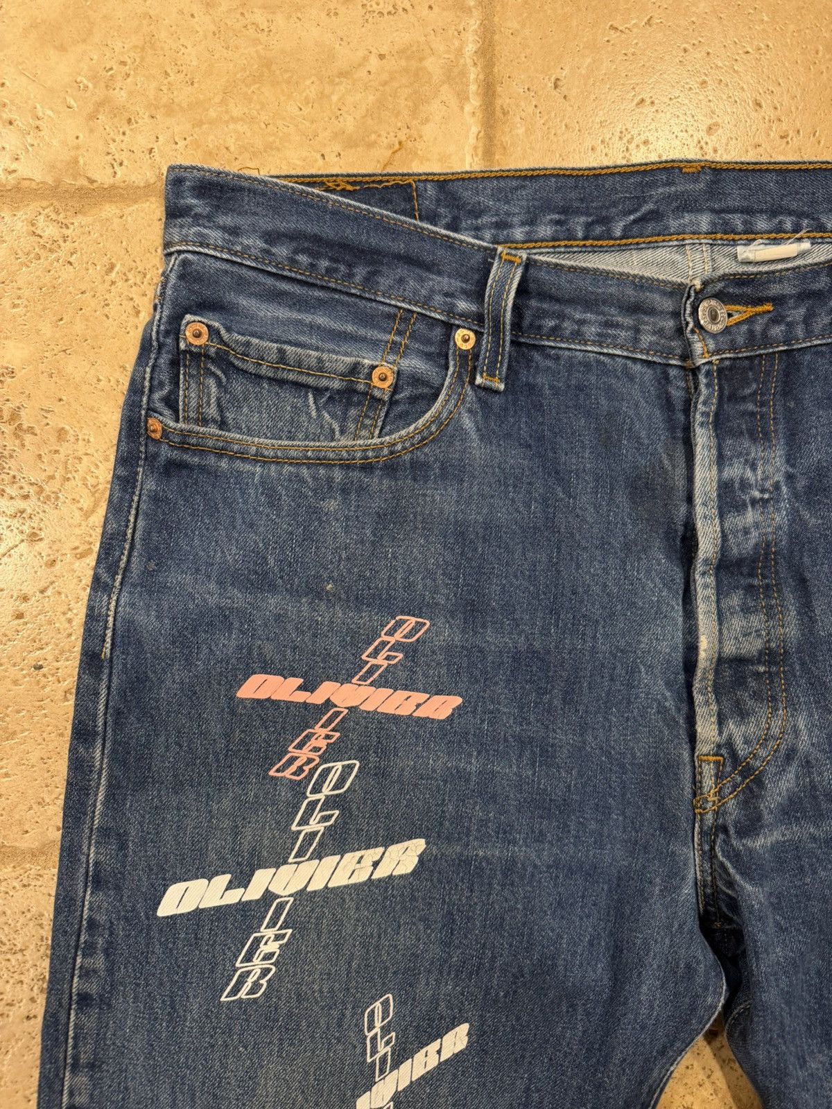 Levi's Levi’s x Oliver Rogers Blue Denim wash Mulicolor Logo Jeans Size US 36 / EU 52 - 4 Thumbnail